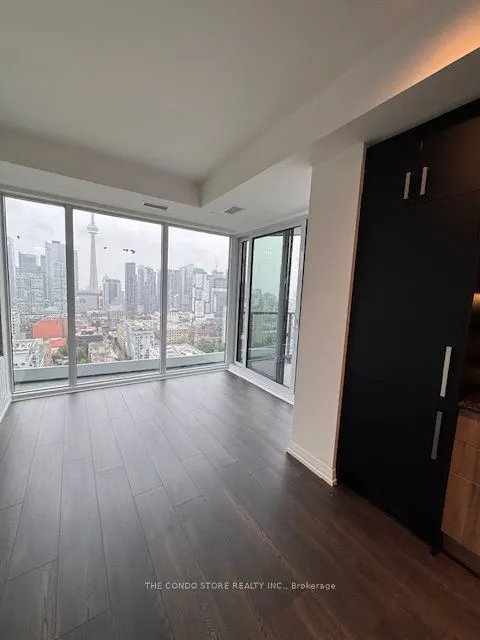 280 Dundas Street W, #2710