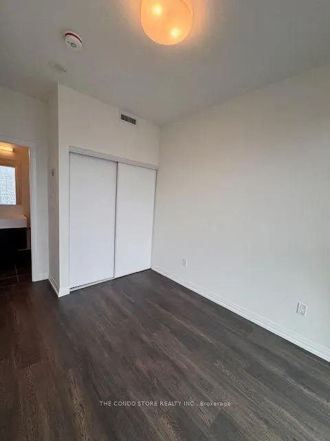 280 Dundas Street W, #2710