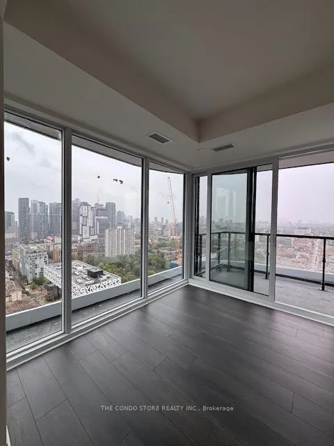 280 Dundas Street W, #2710
