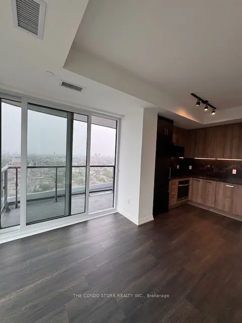 280 Dundas Street W, #2710