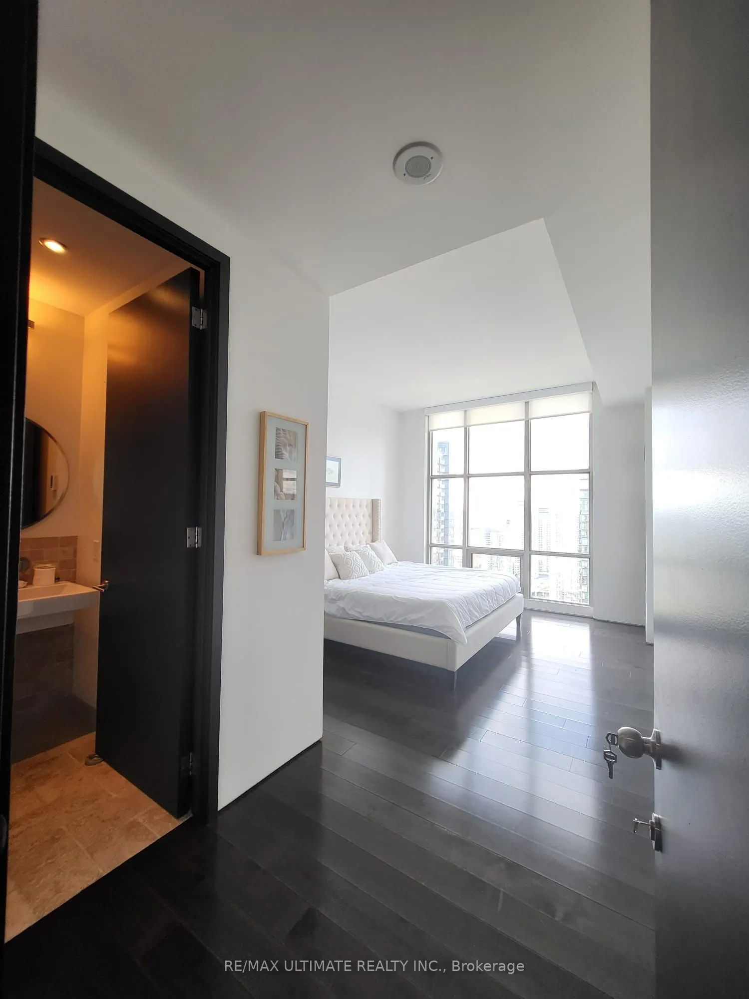 10 Navy Wharf Court, #PH05