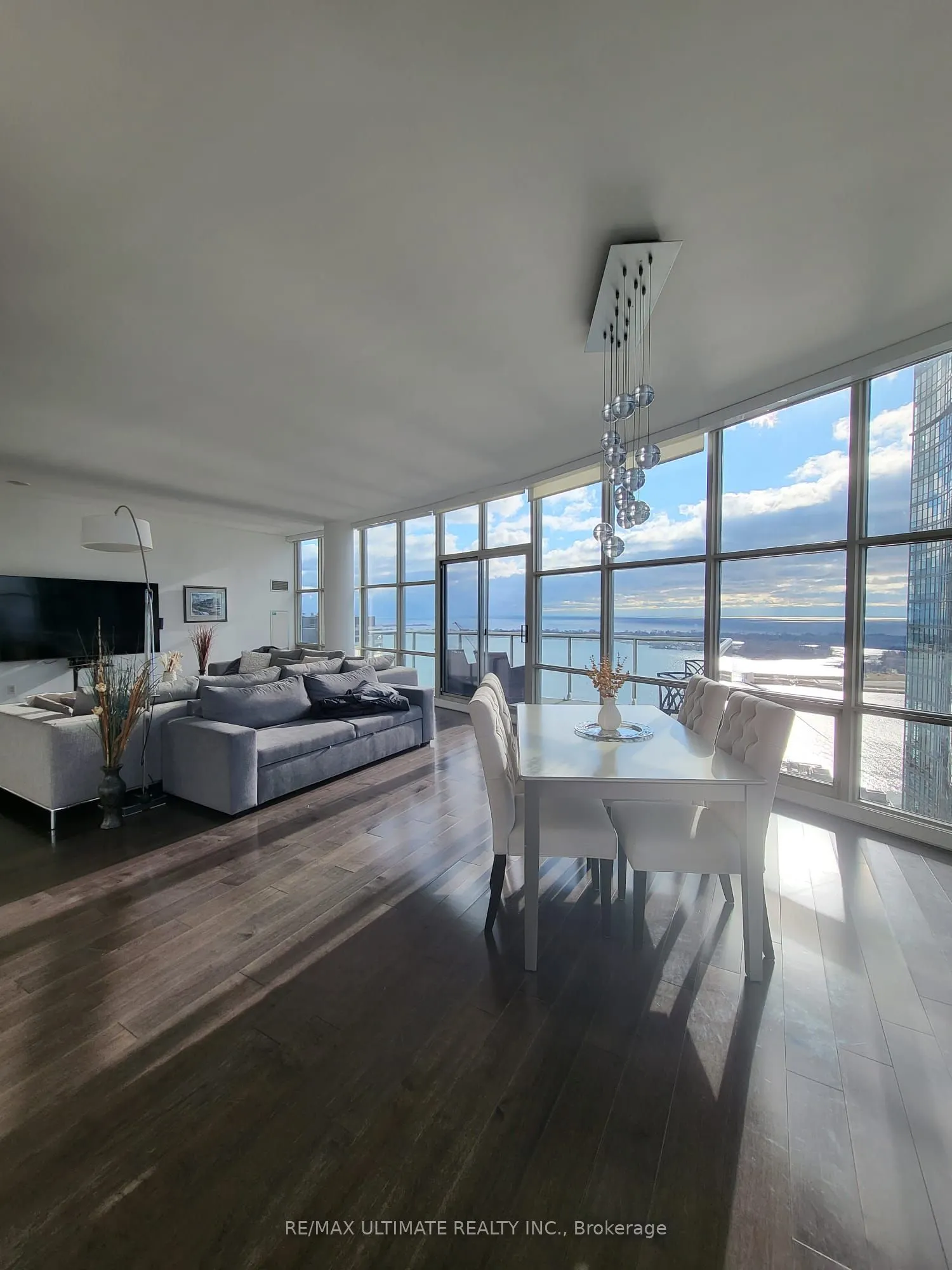 10 Navy Wharf Court, #PH05