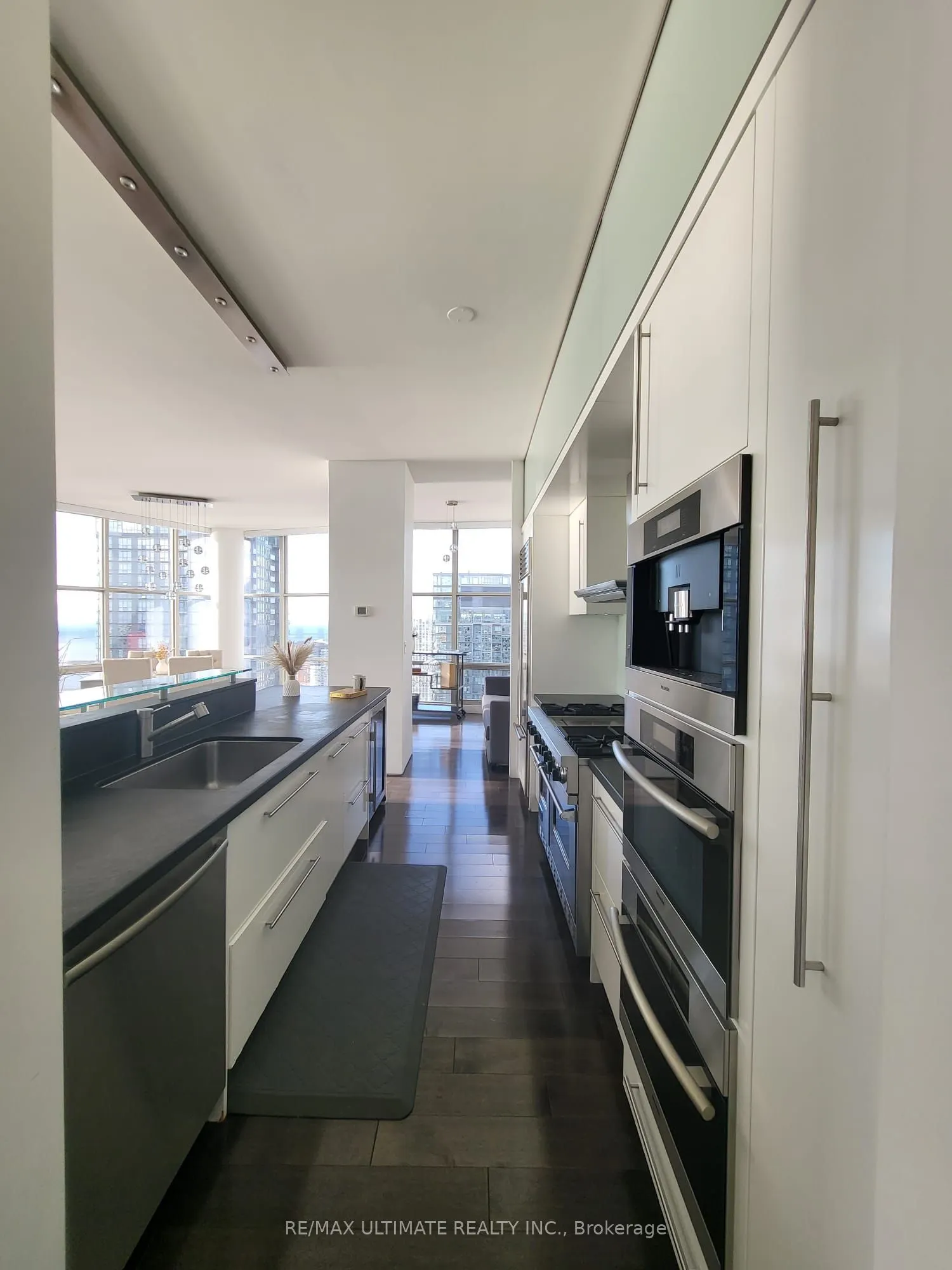 10 Navy Wharf Court, #PH05