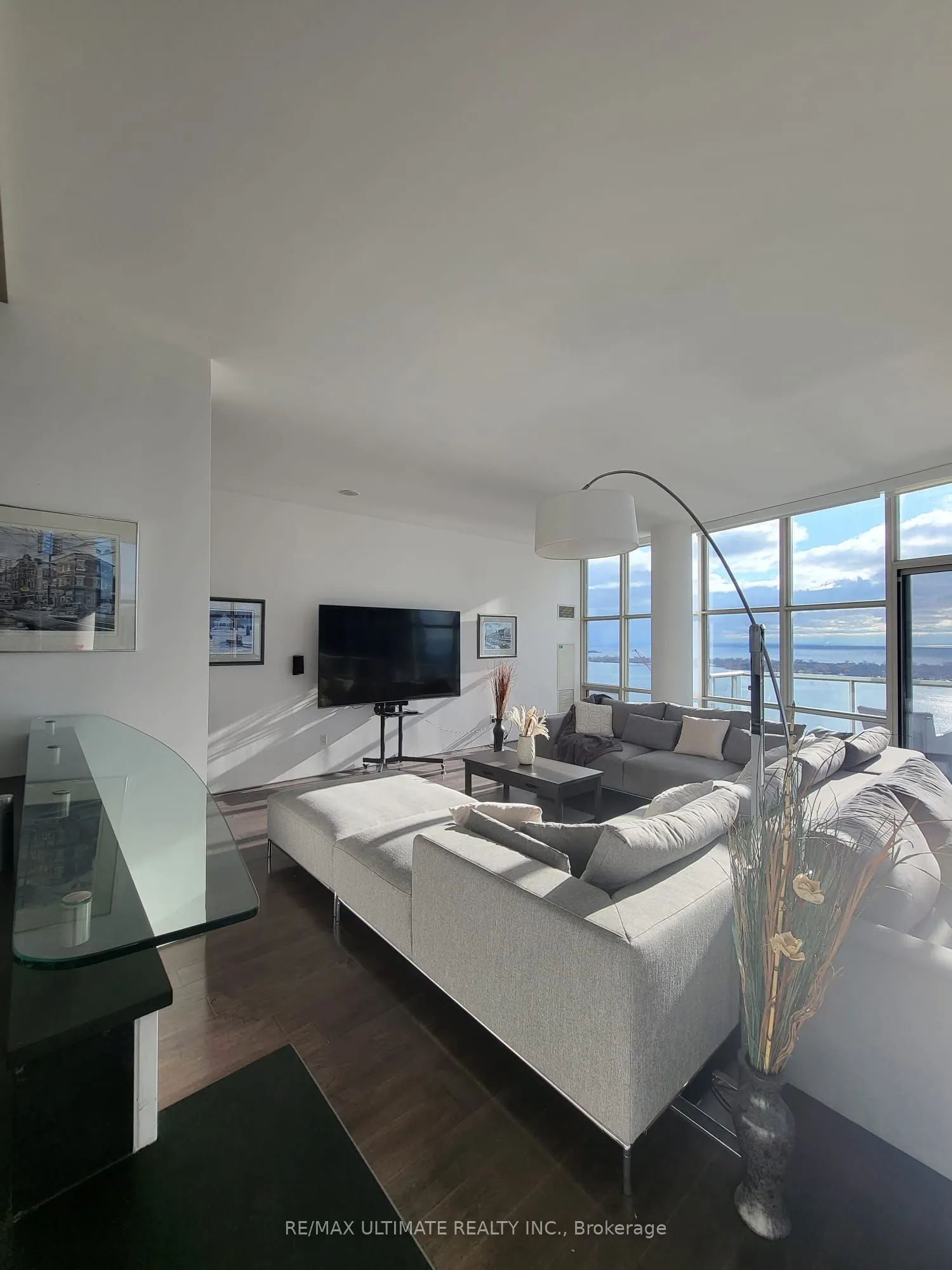 10 Navy Wharf Court, #PH05