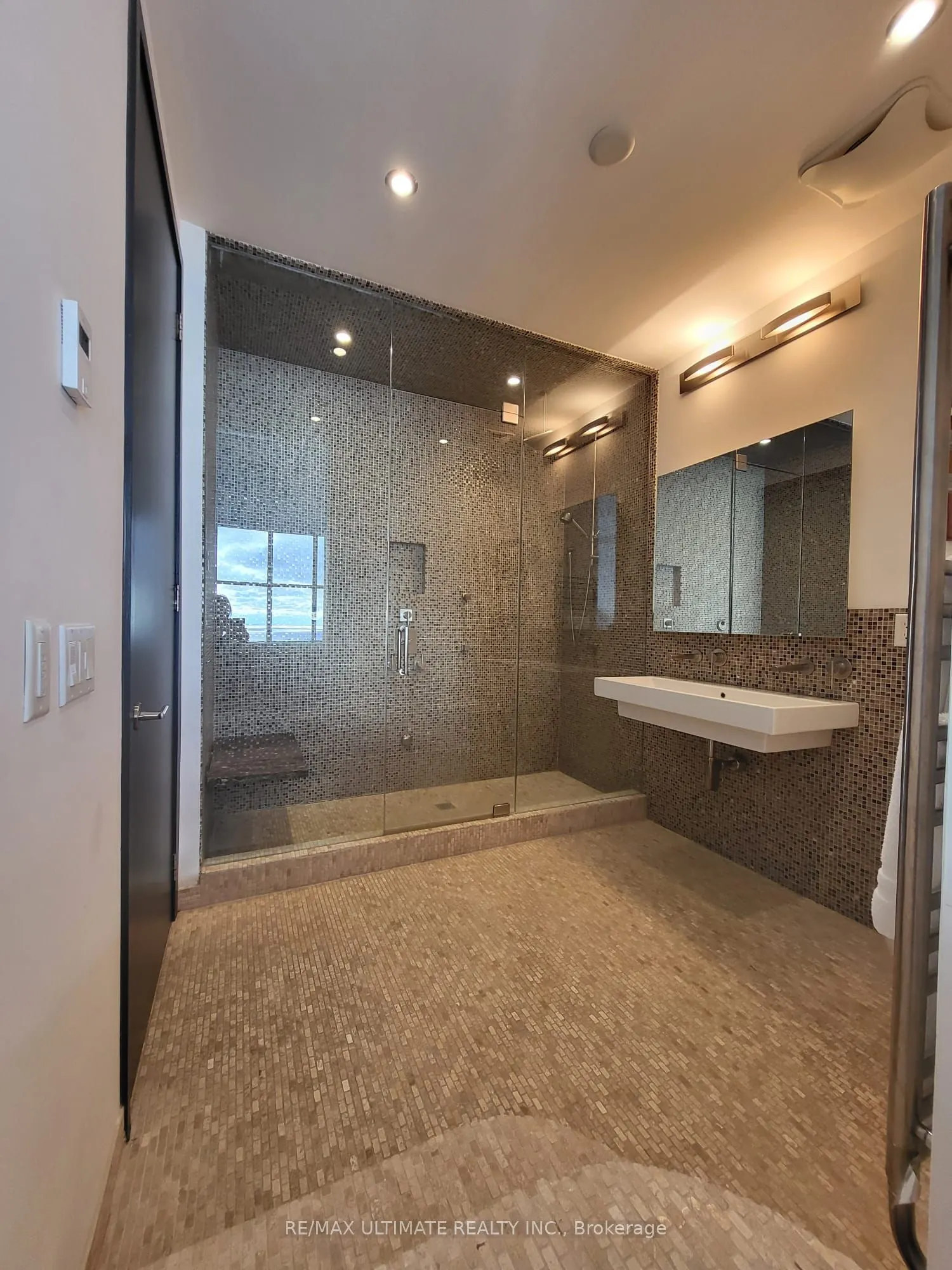 10 Navy Wharf Court, #PH05