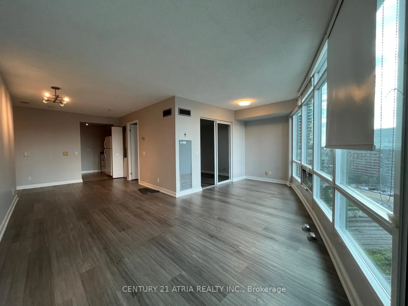 373 Front Street W, #1902