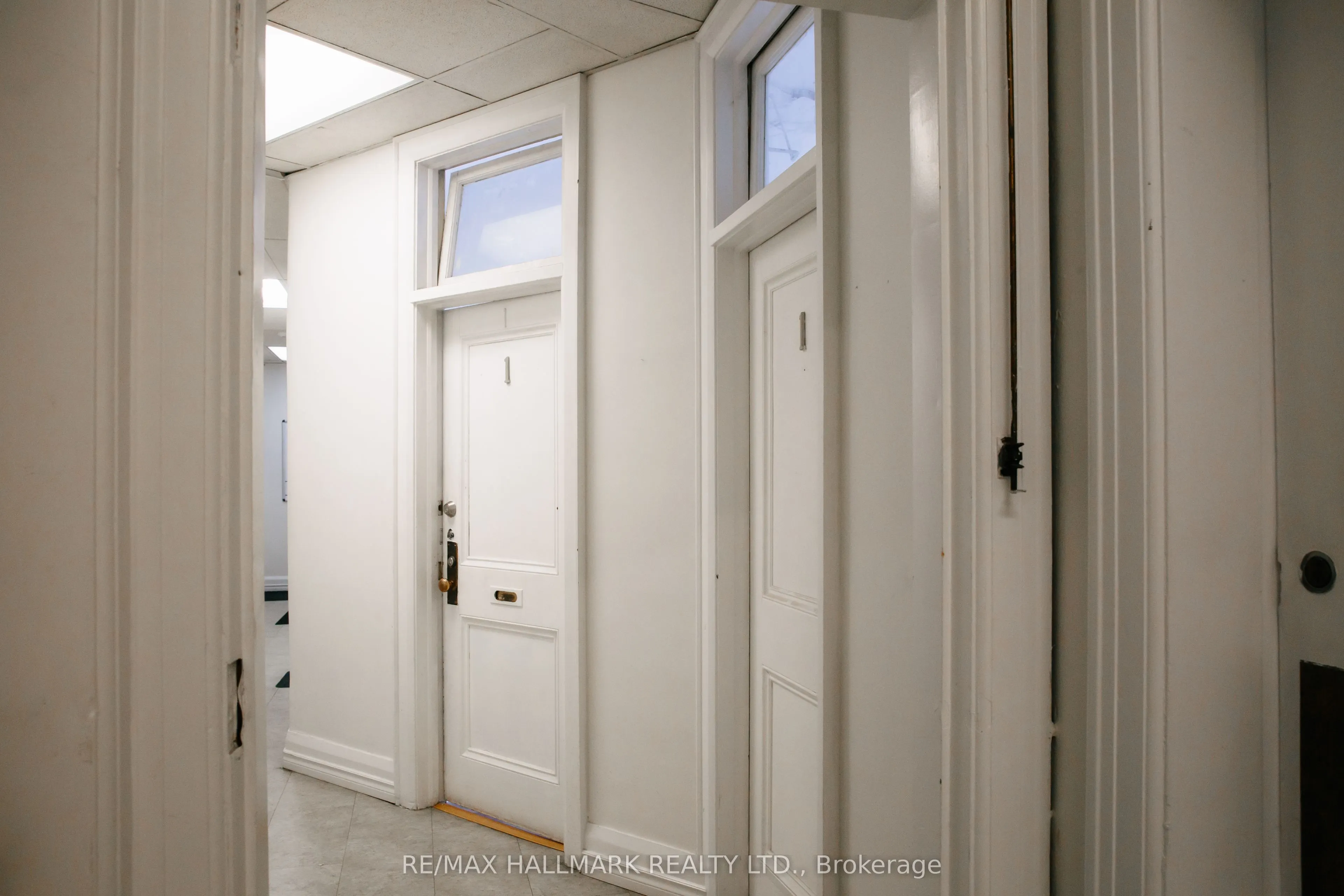 1041 Avenue Road, #1