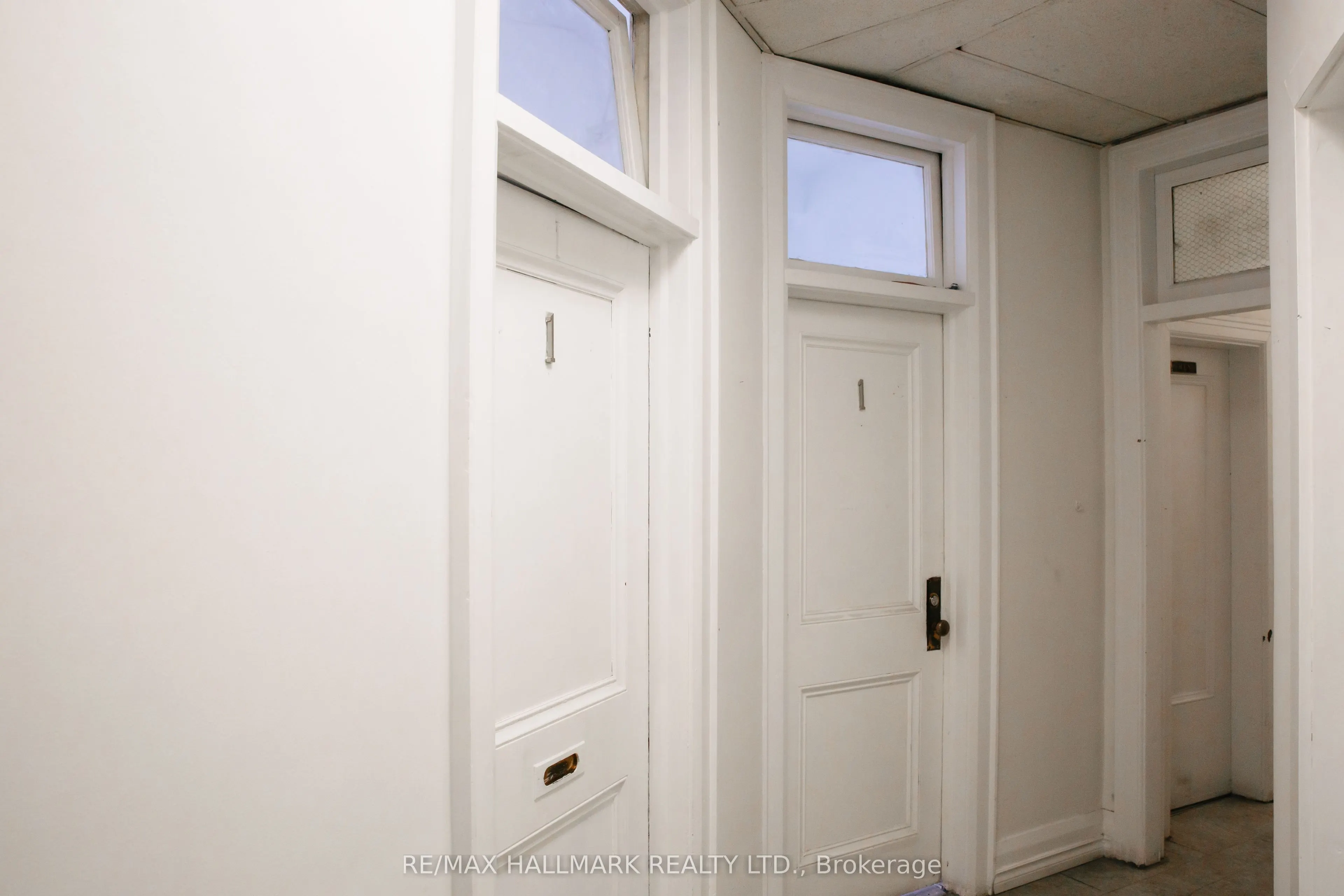 1041 Avenue Road, #1