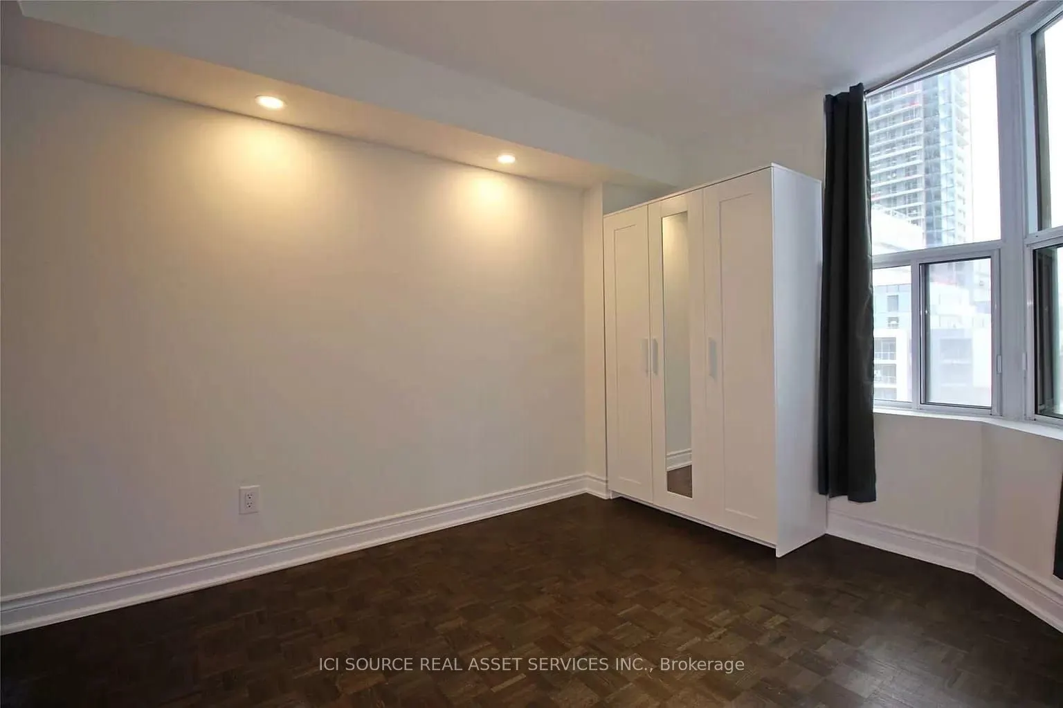 5795 Yonge Street, #701
