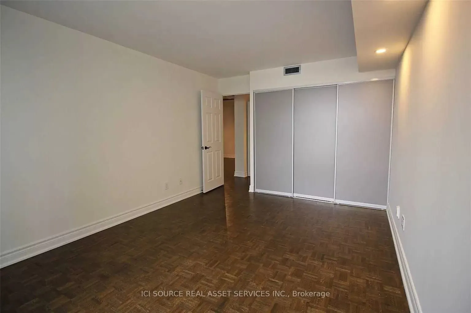 5795 Yonge Street, #701
