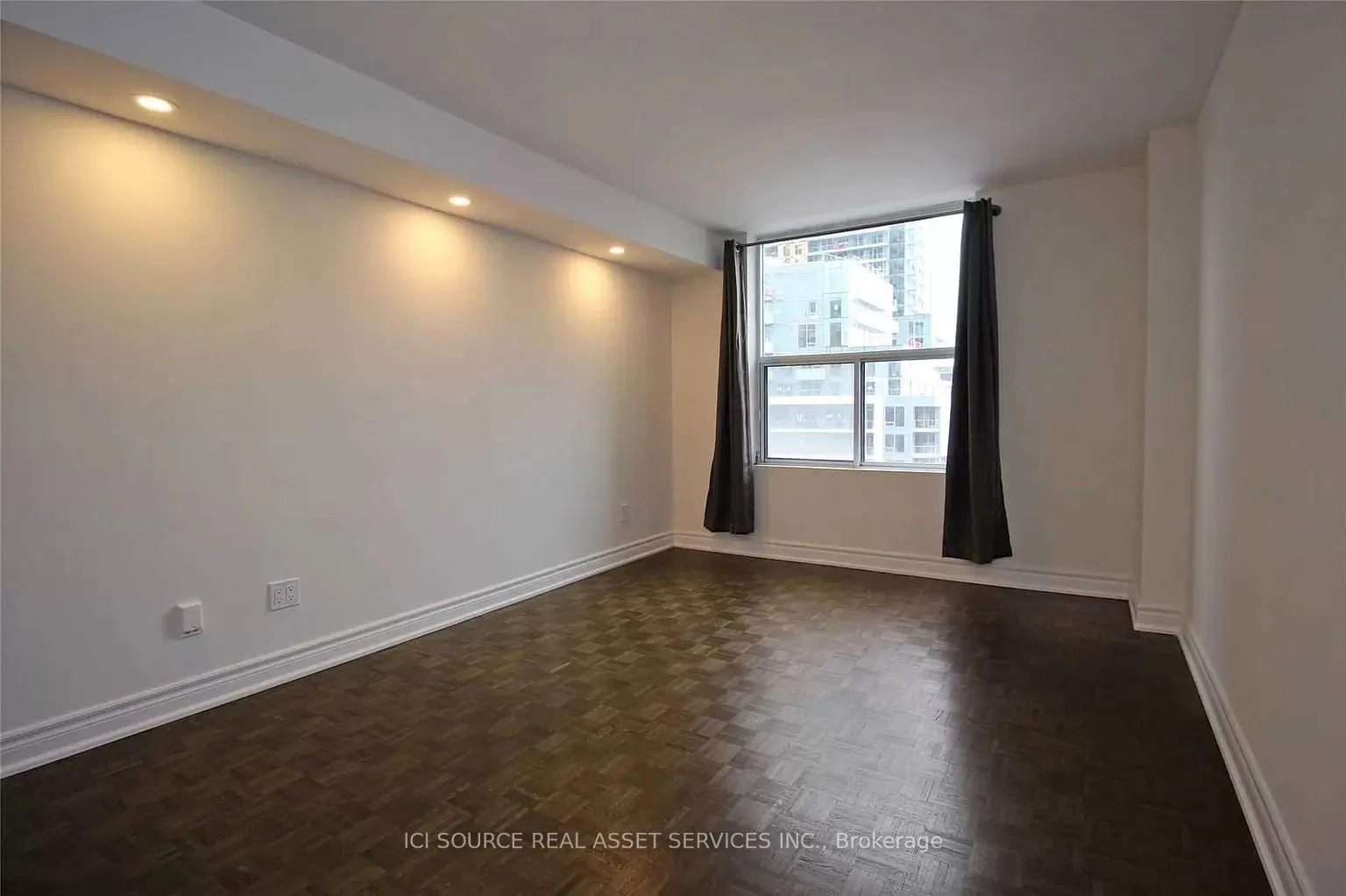 5795 Yonge Street, #701