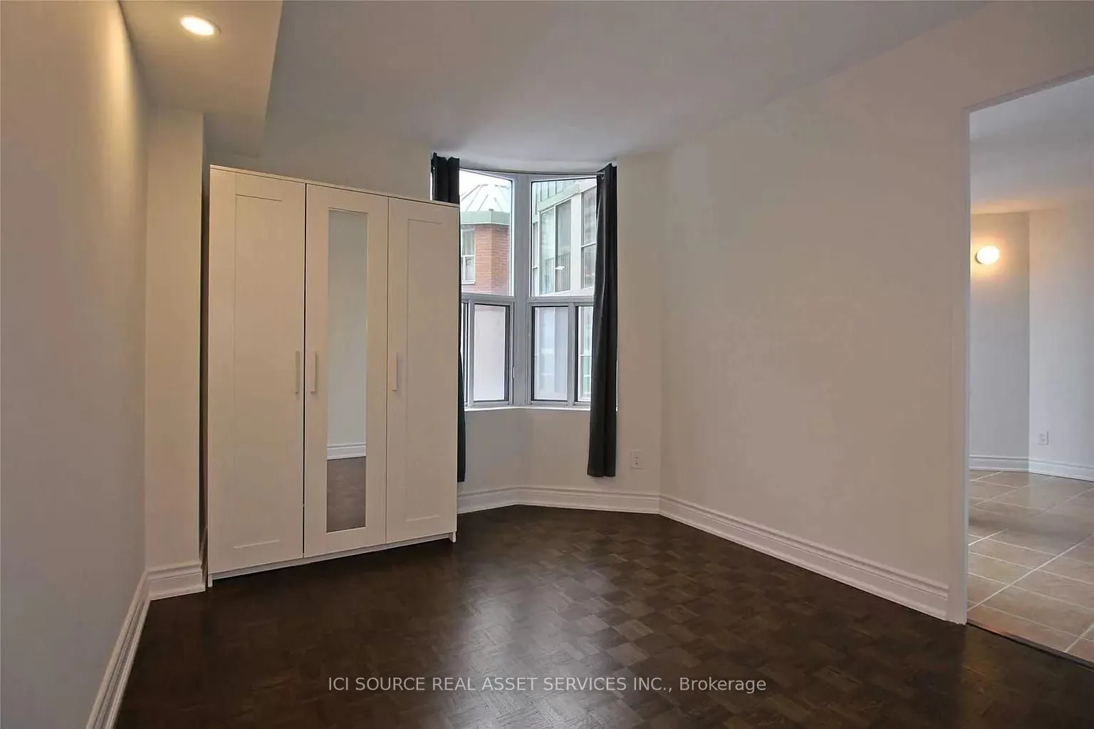 5795 Yonge Street, #701