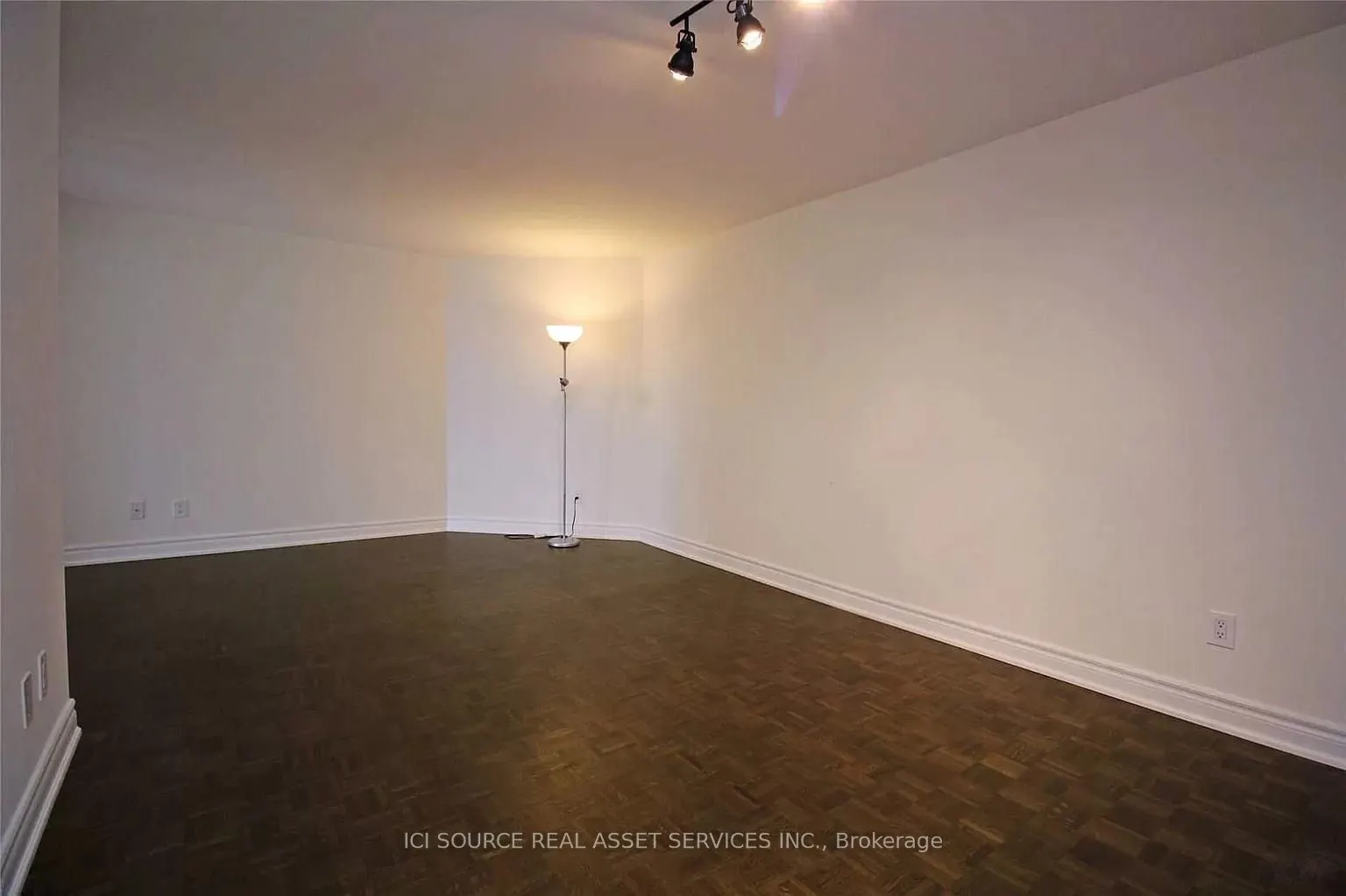 5795 Yonge Street, #701