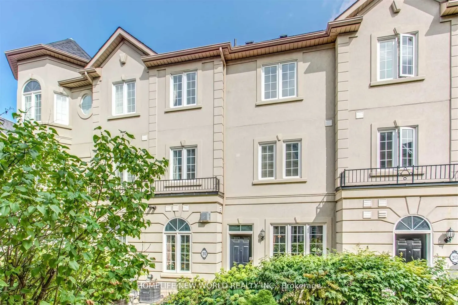 11 Everson Drive, #204