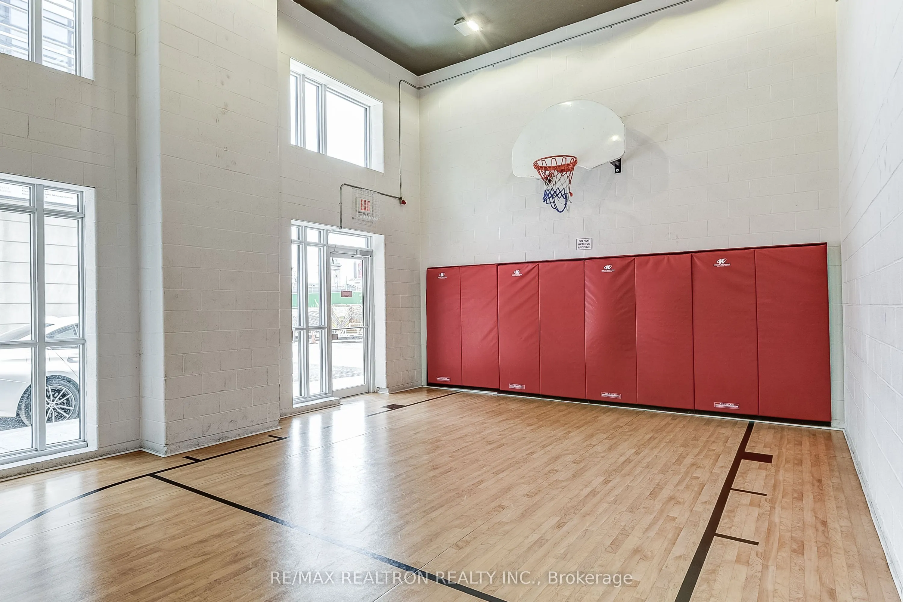 5 Hanna Avenue, #449