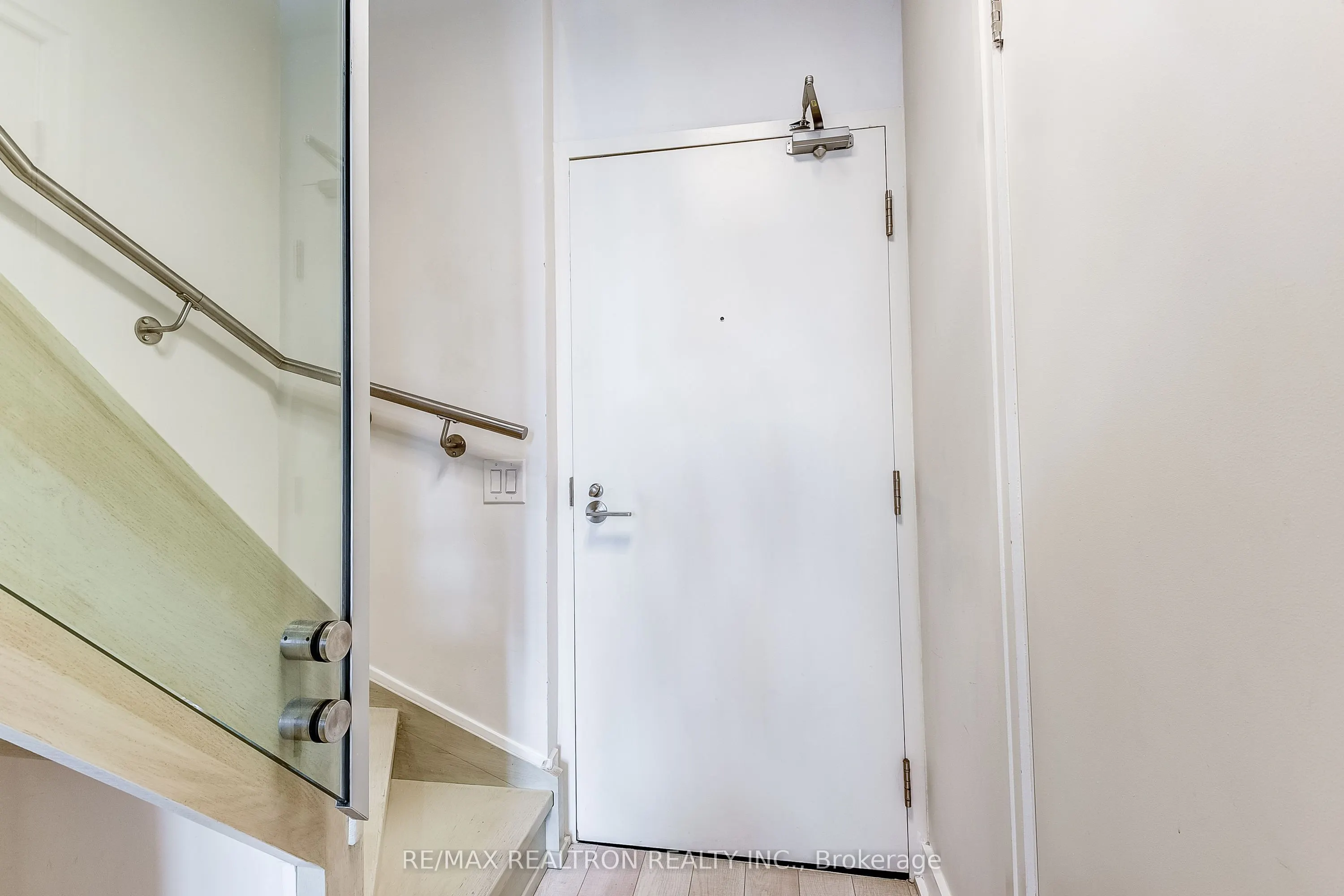5 Hanna Avenue, #449
