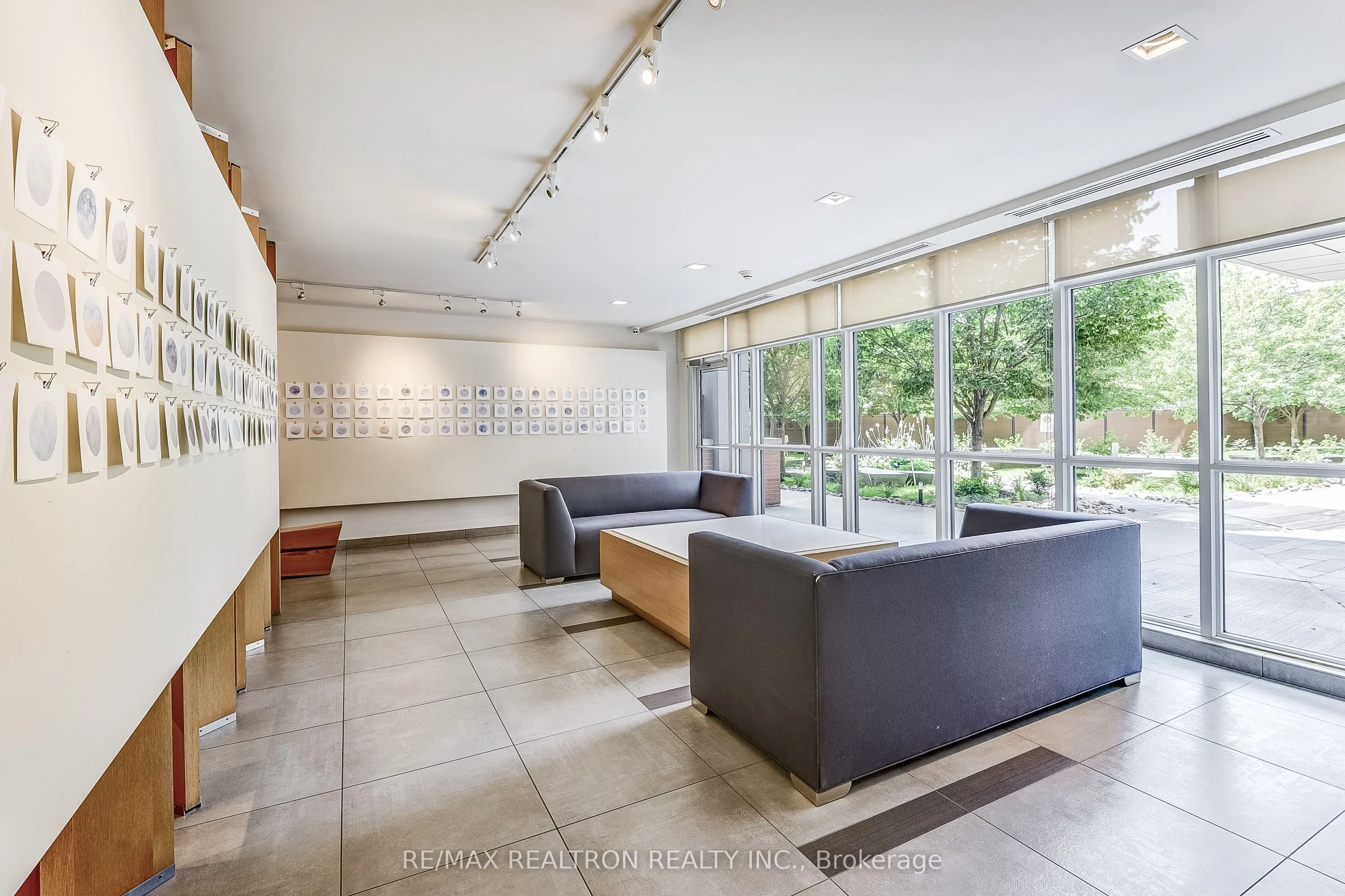 5 Hanna Avenue, #449