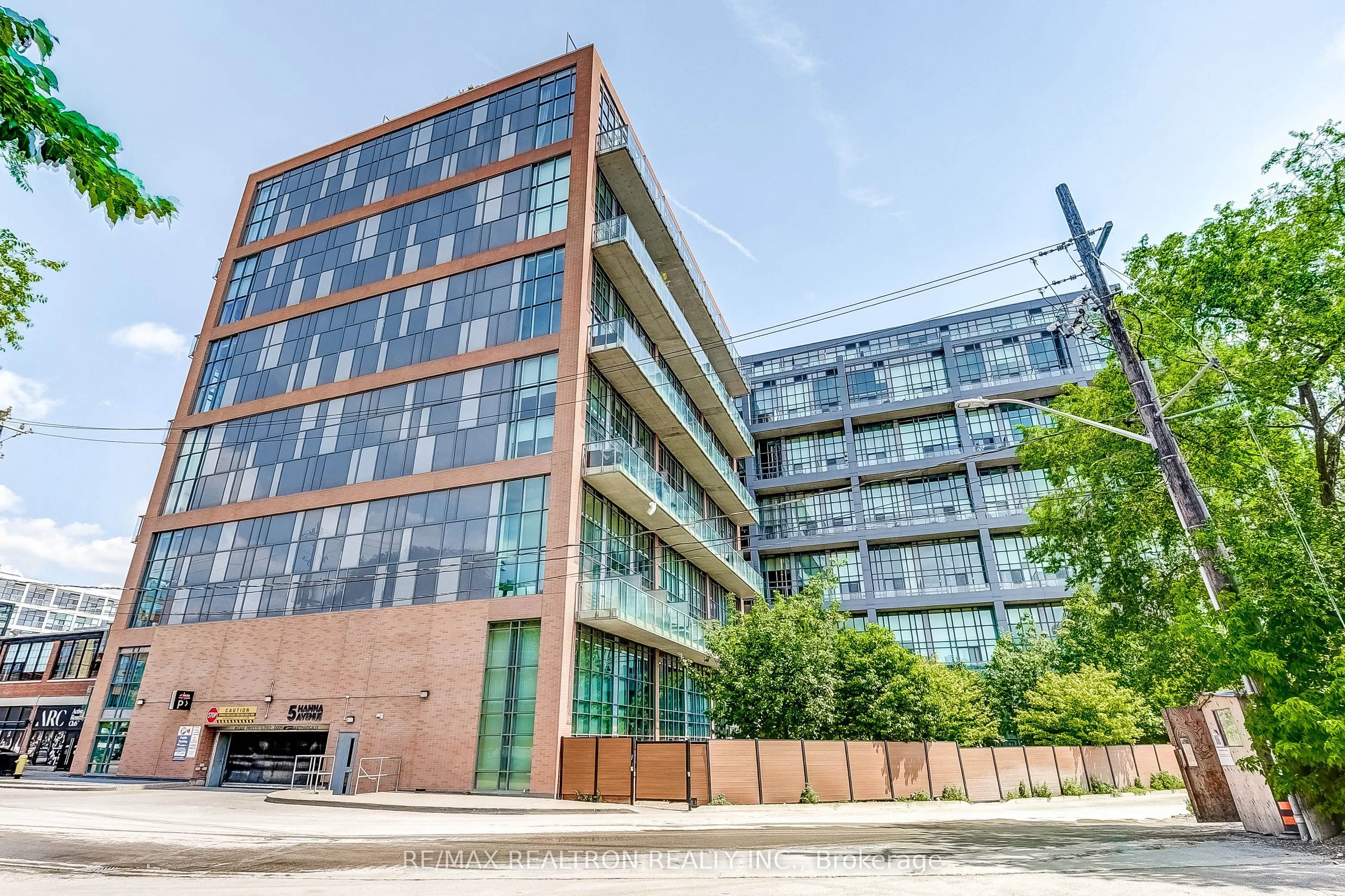 5 Hanna Avenue, #449