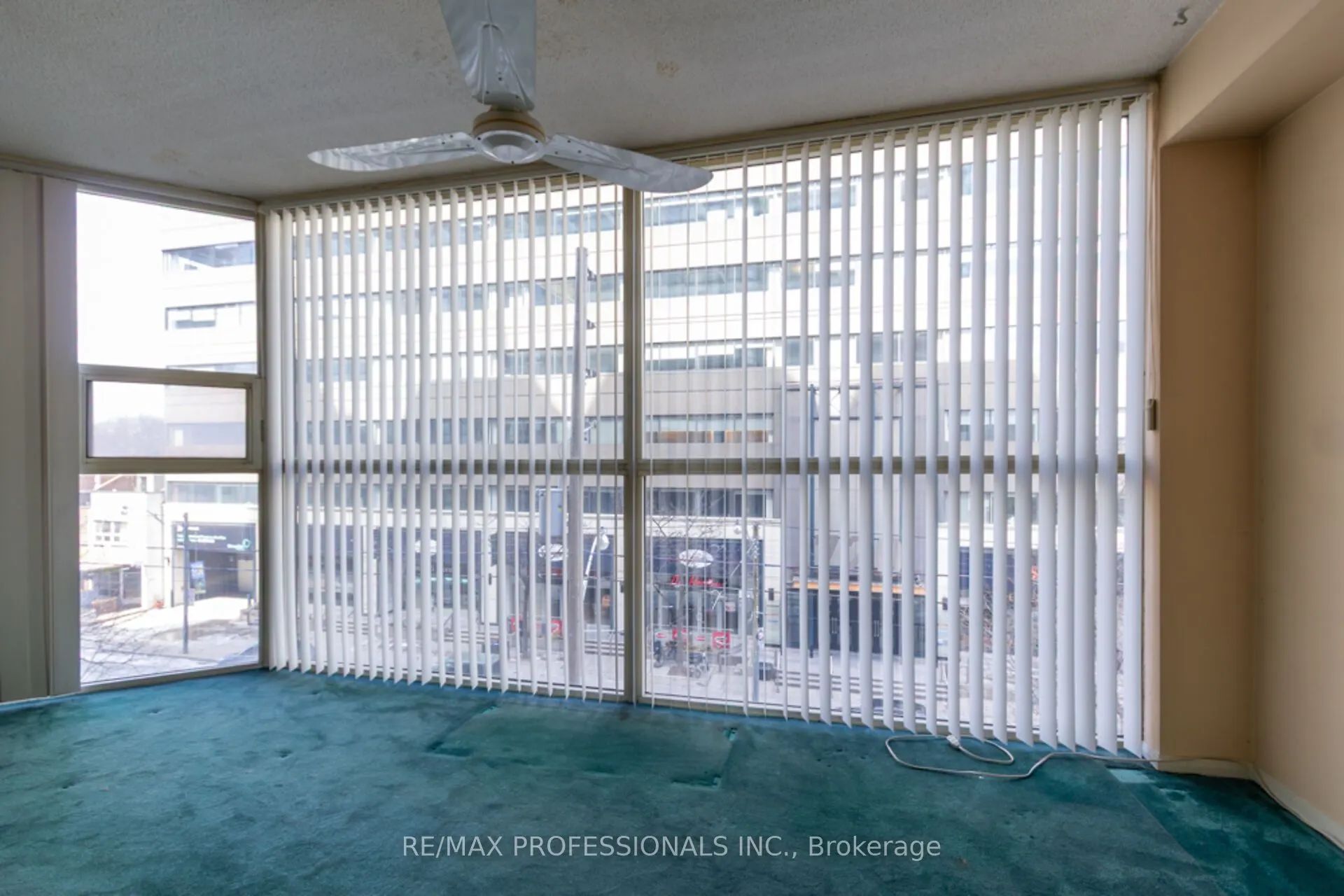 705 King Street W, #405