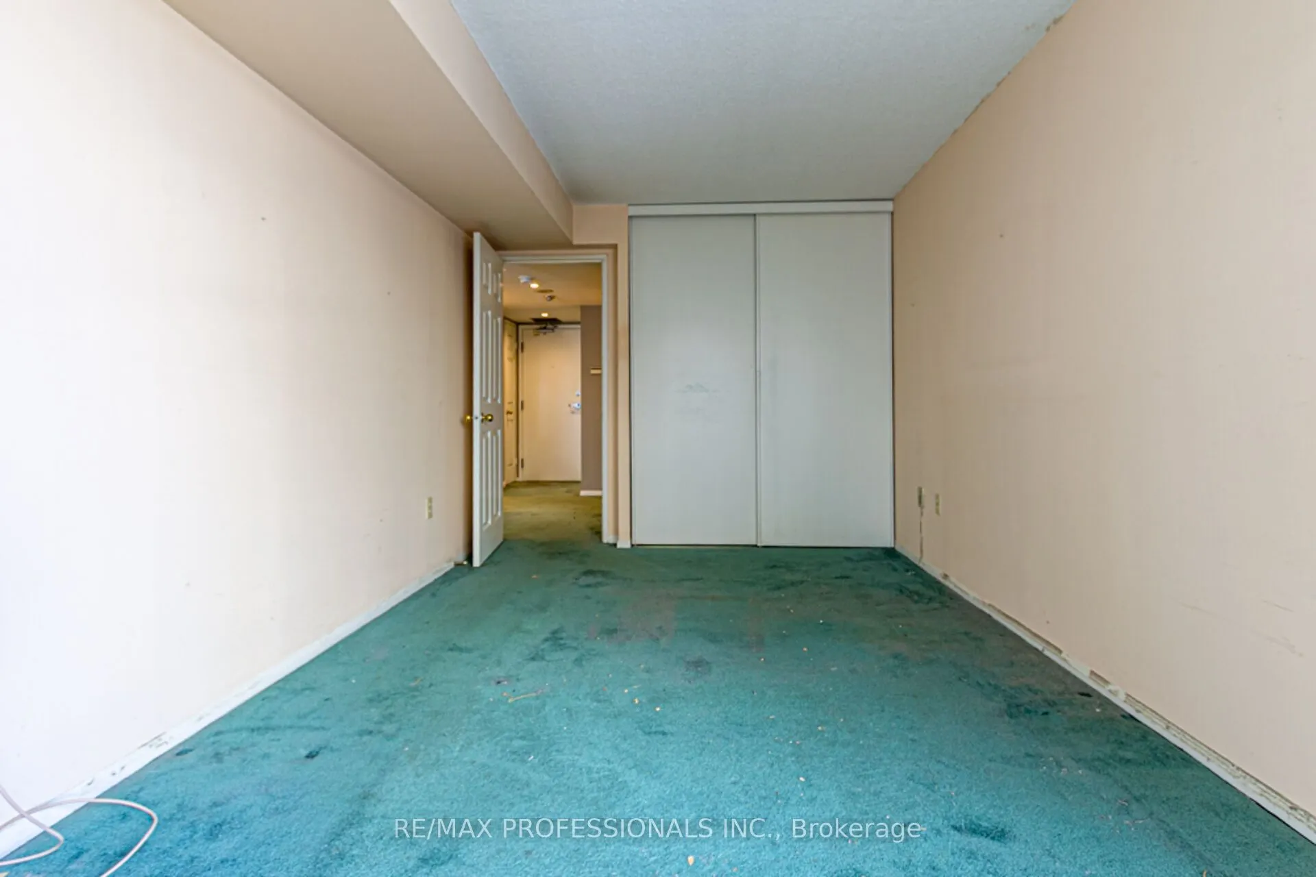 705 King Street W, #405
