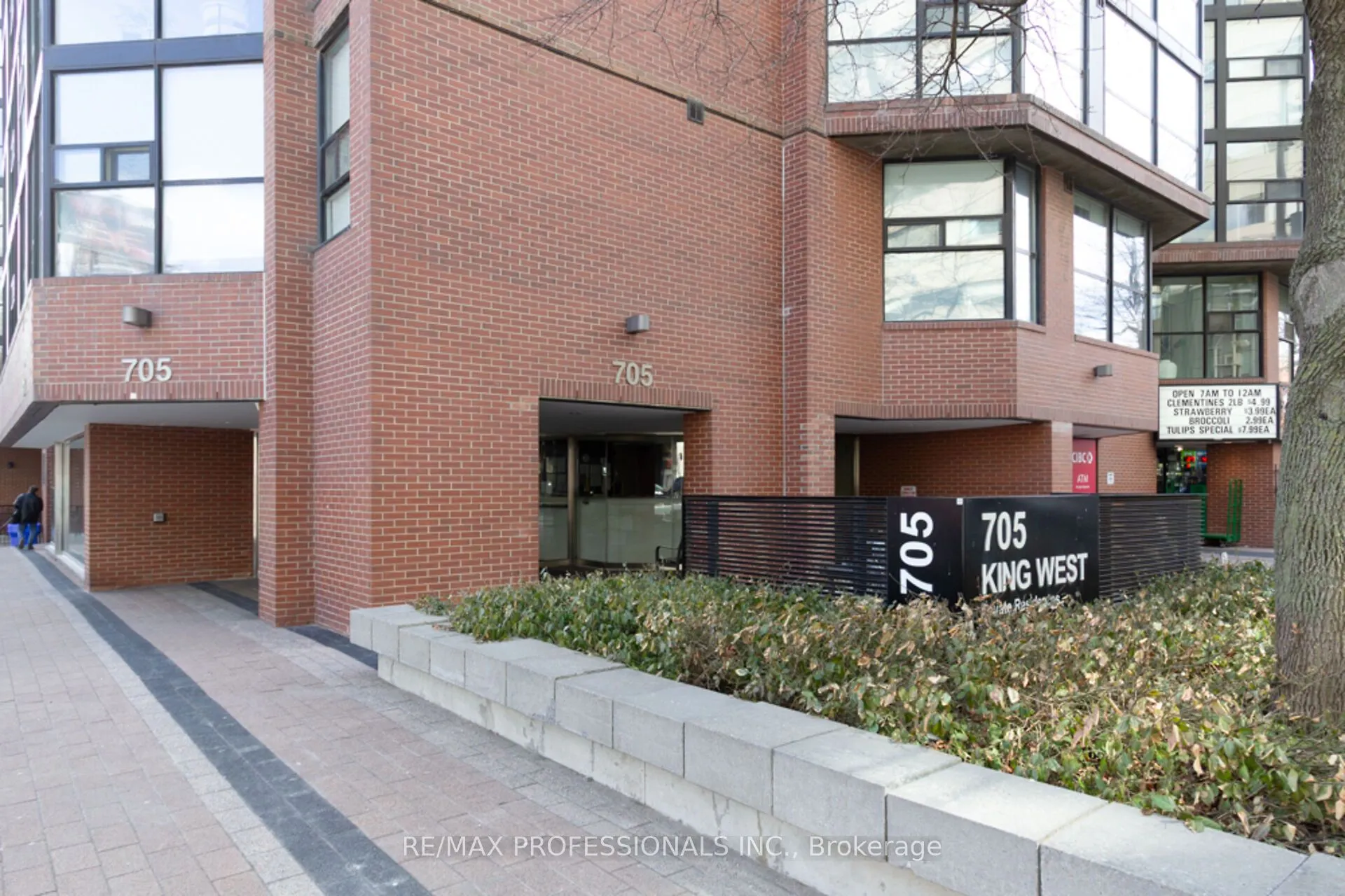 705 King Street W, #405