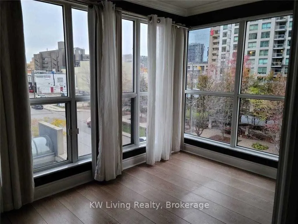 28 Hollywood Avenue, #411