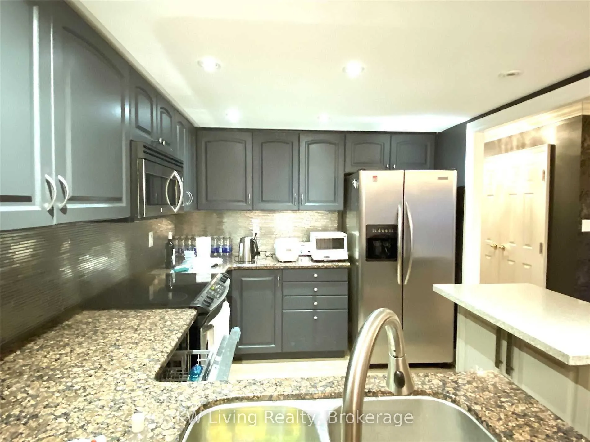 28 Hollywood Avenue, #411