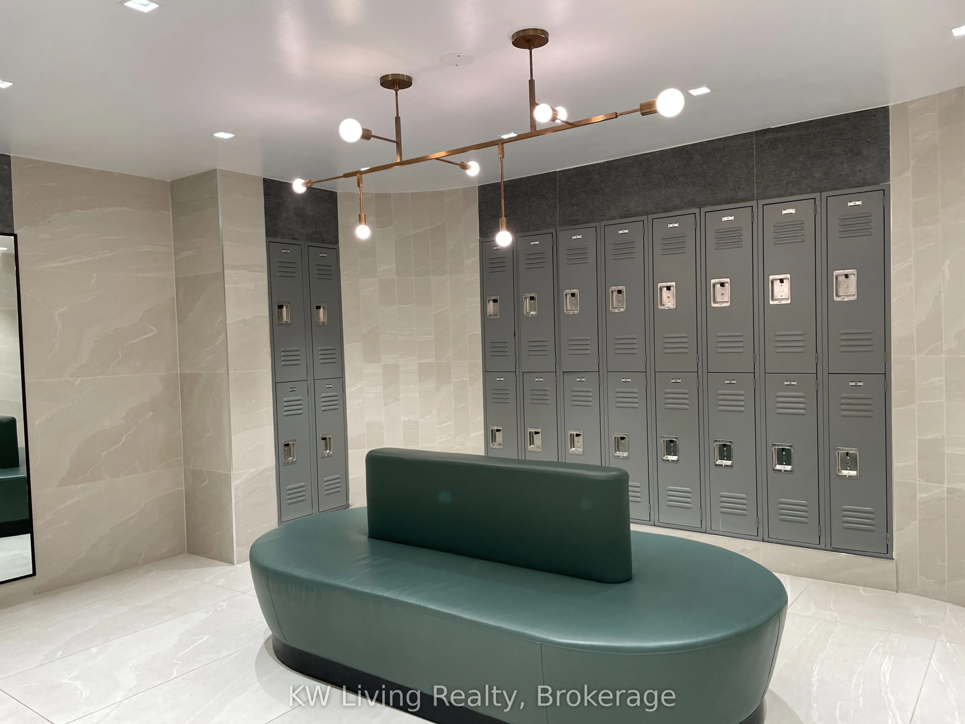 28 Hollywood Avenue, #411