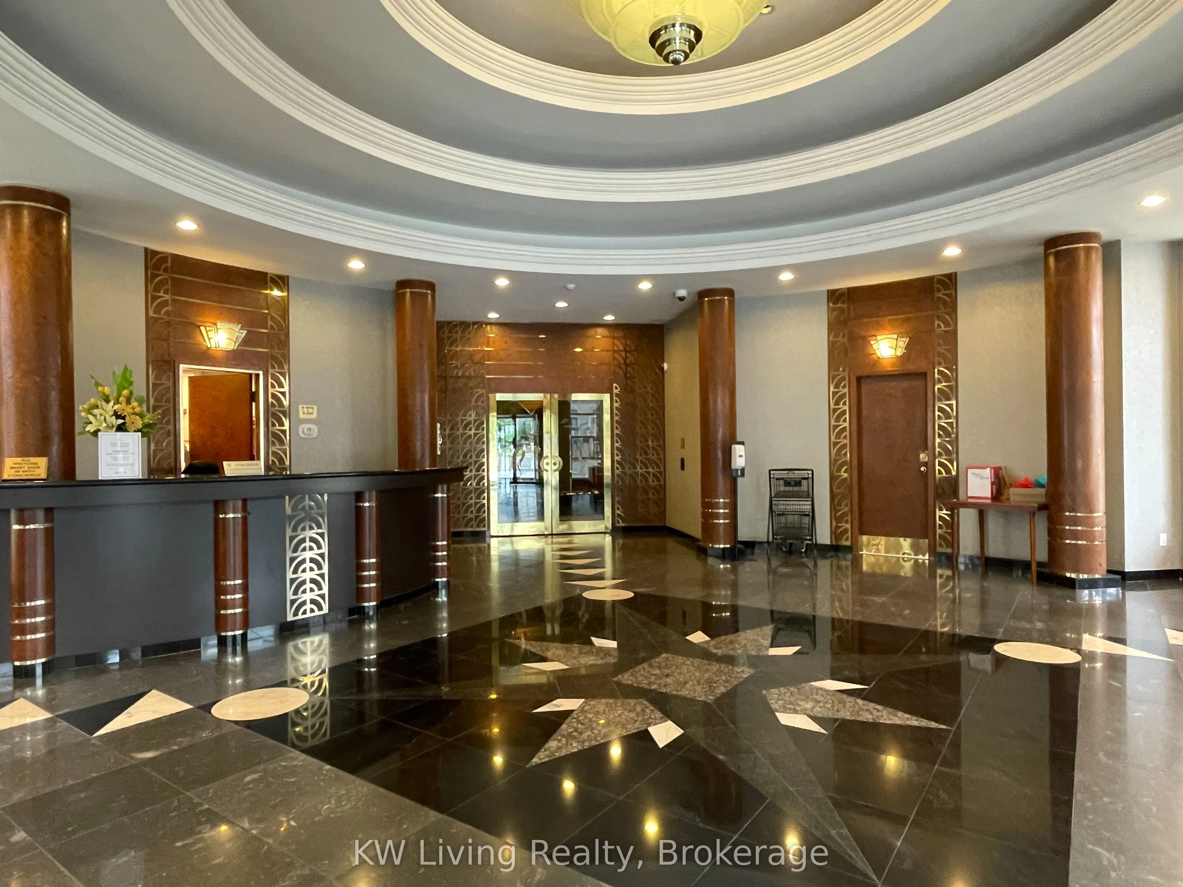 28 Hollywood Avenue, #411