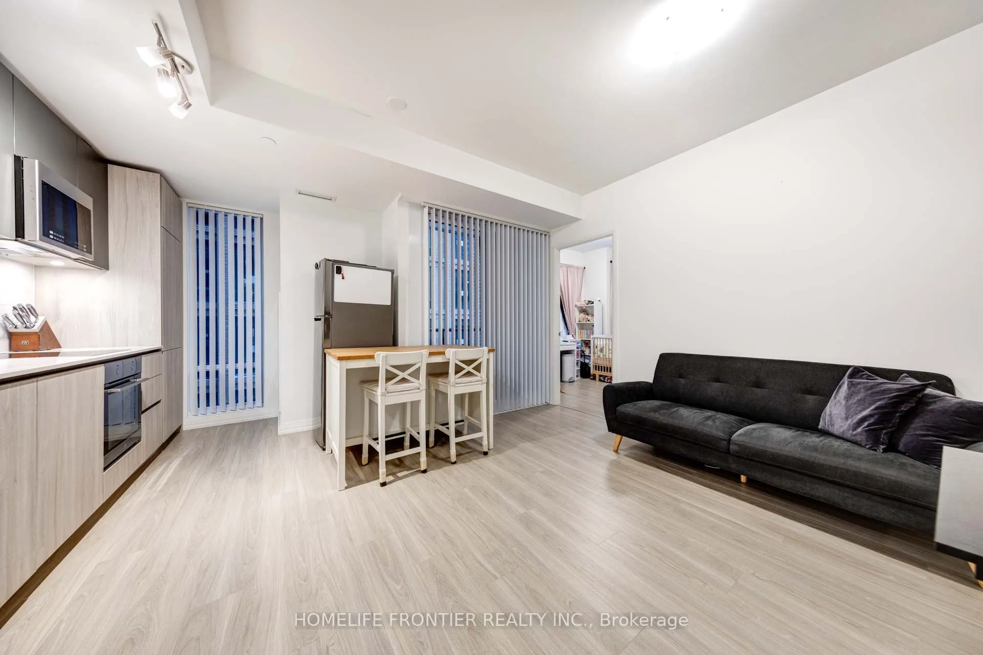 8 Widmer Street, #805