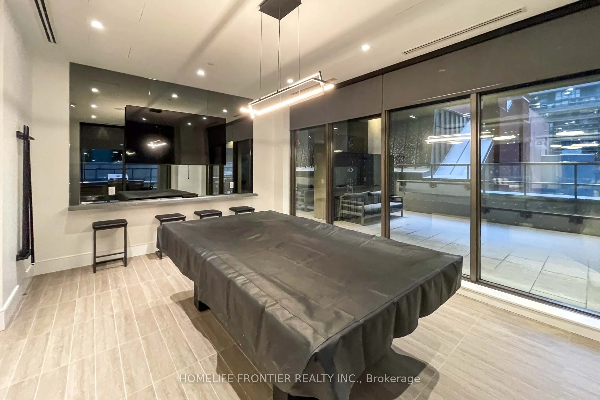 8 Widmer Street, #805