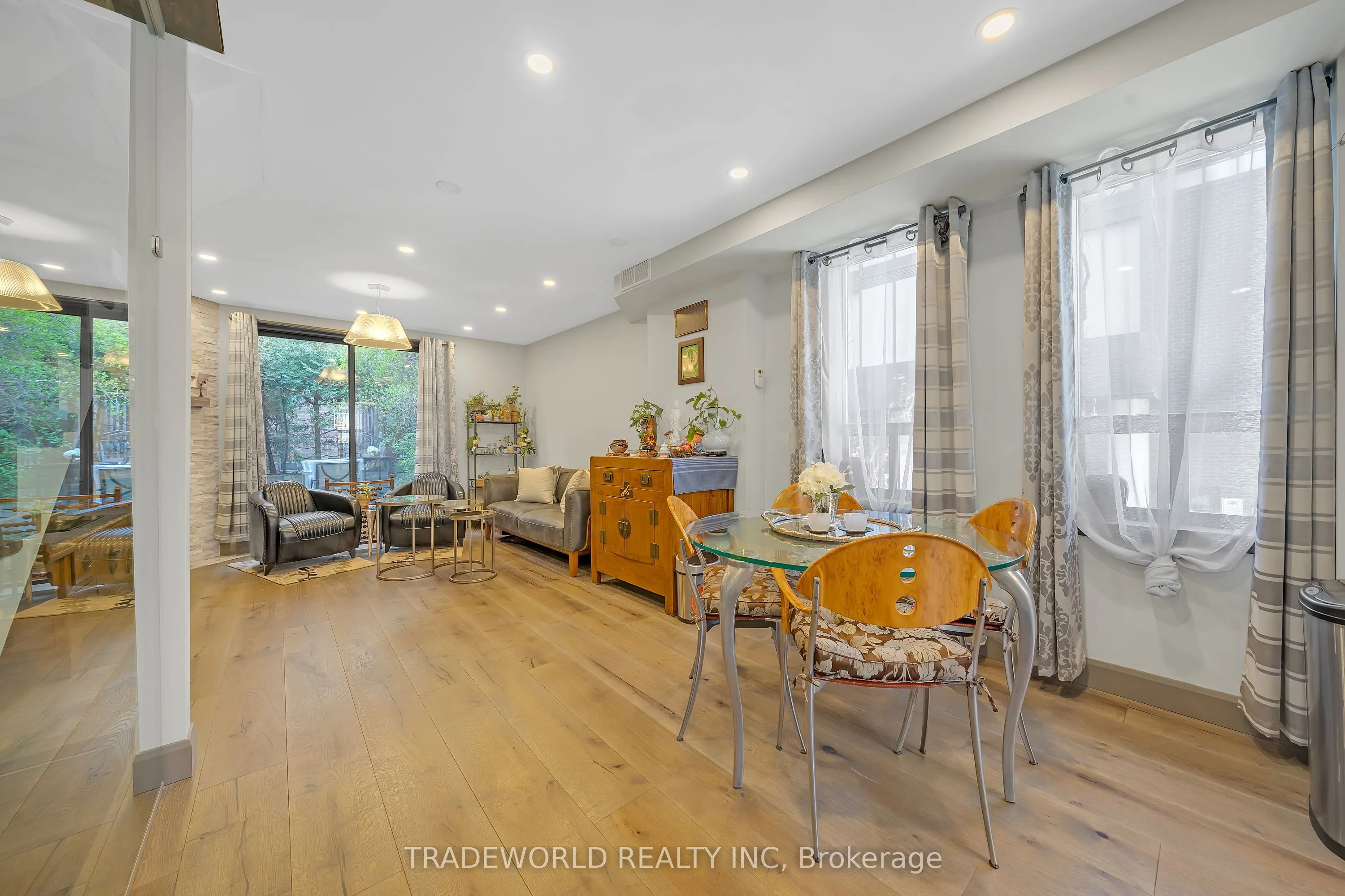 21 Dundonald Street, #1