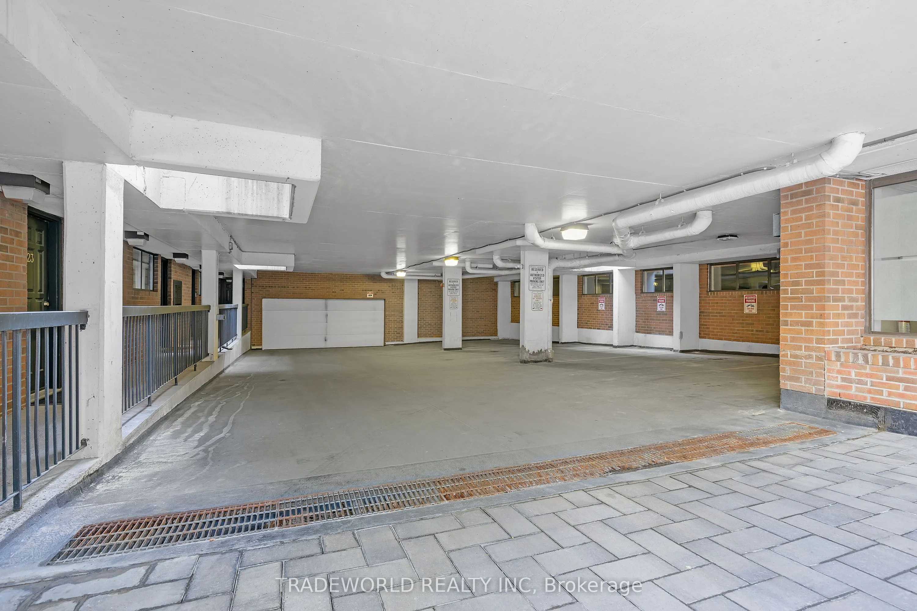 21 Dundonald Street, #1