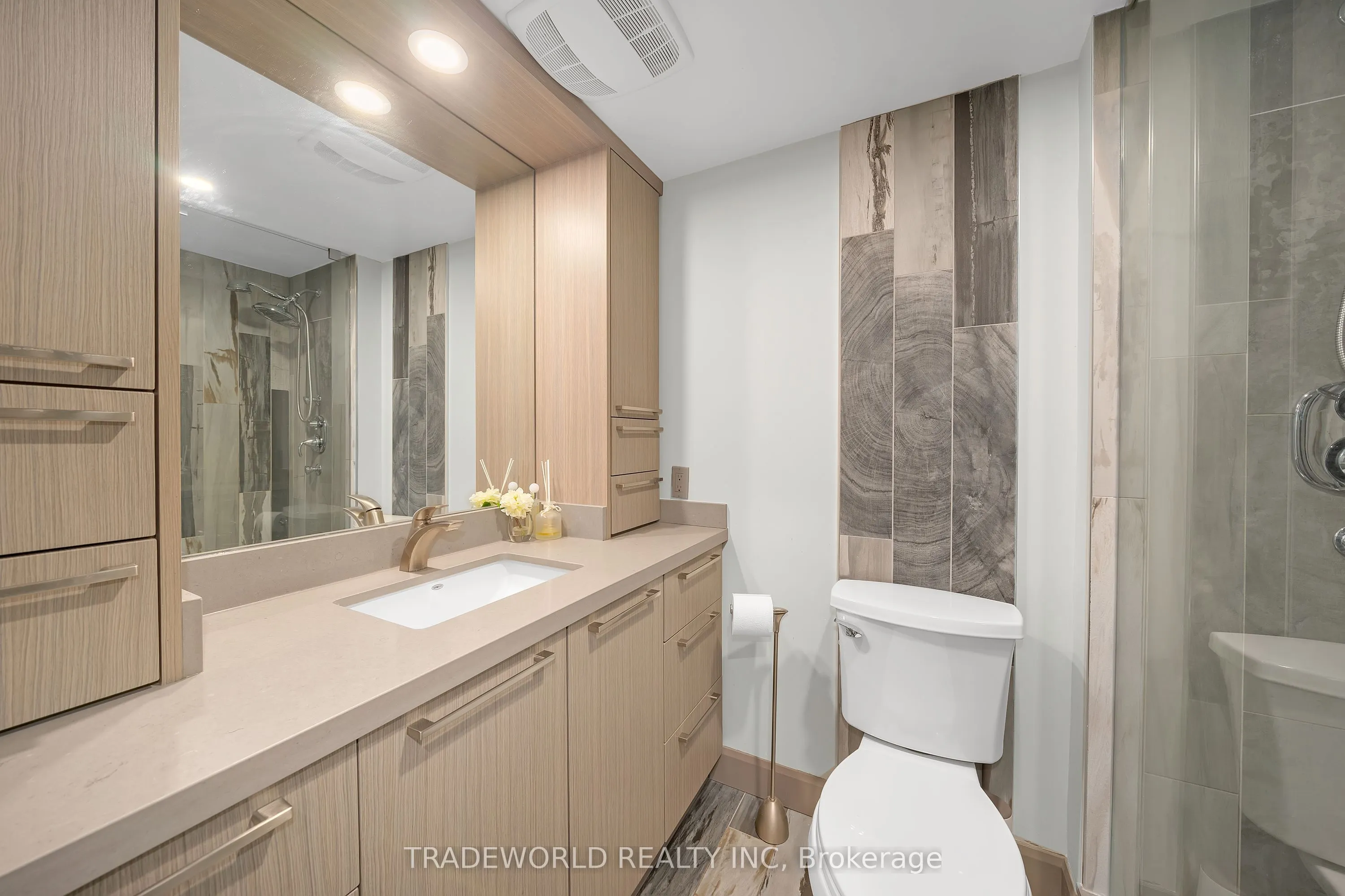 21 Dundonald Street, #1