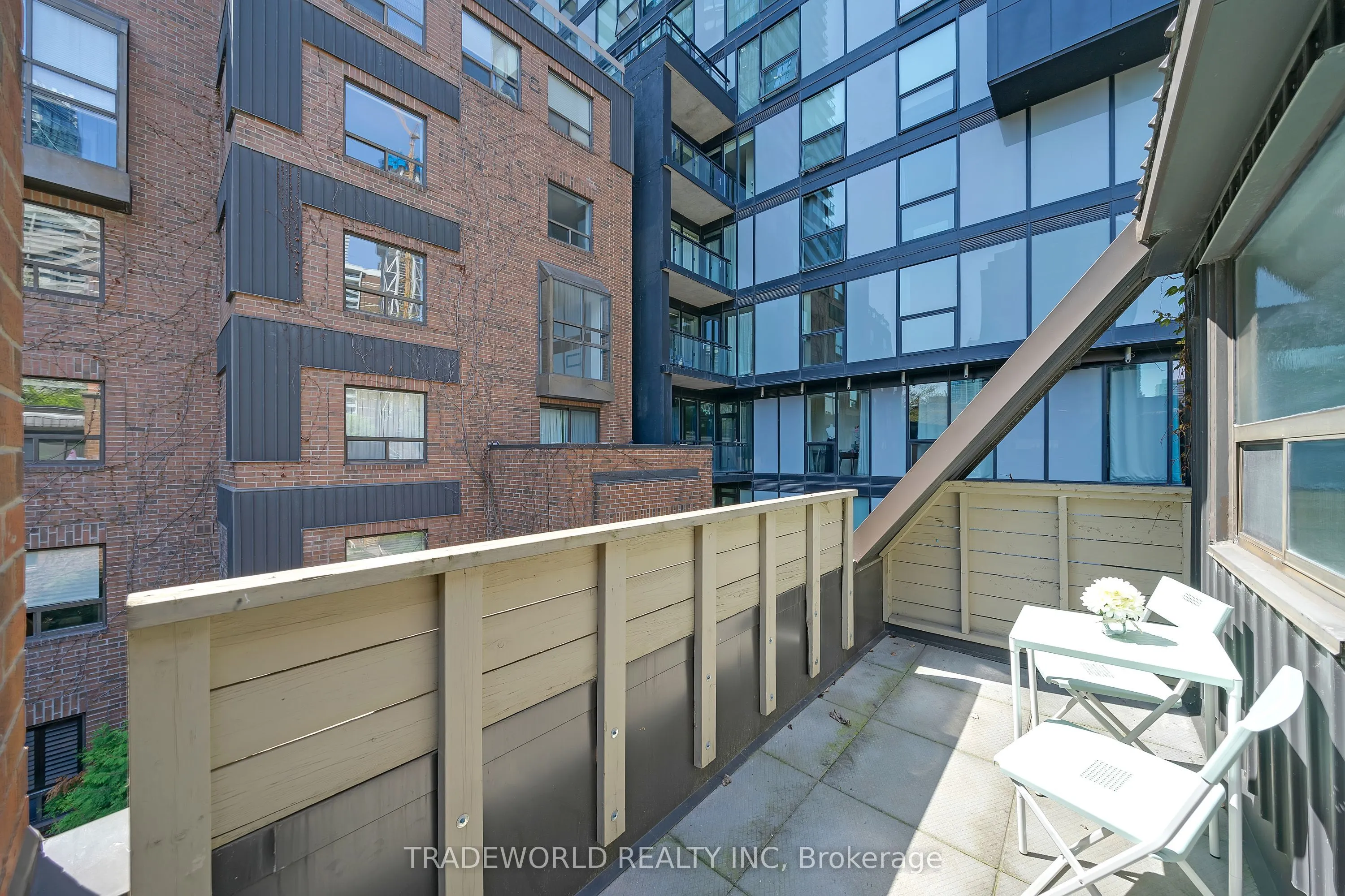 21 Dundonald Street, #1