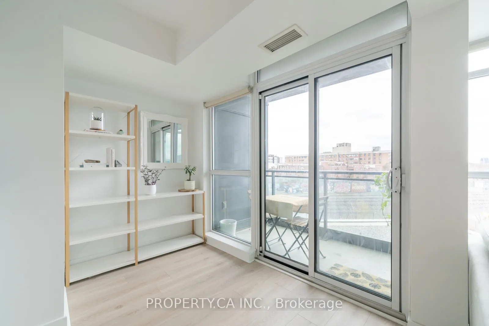1171 Queen Street W, #512