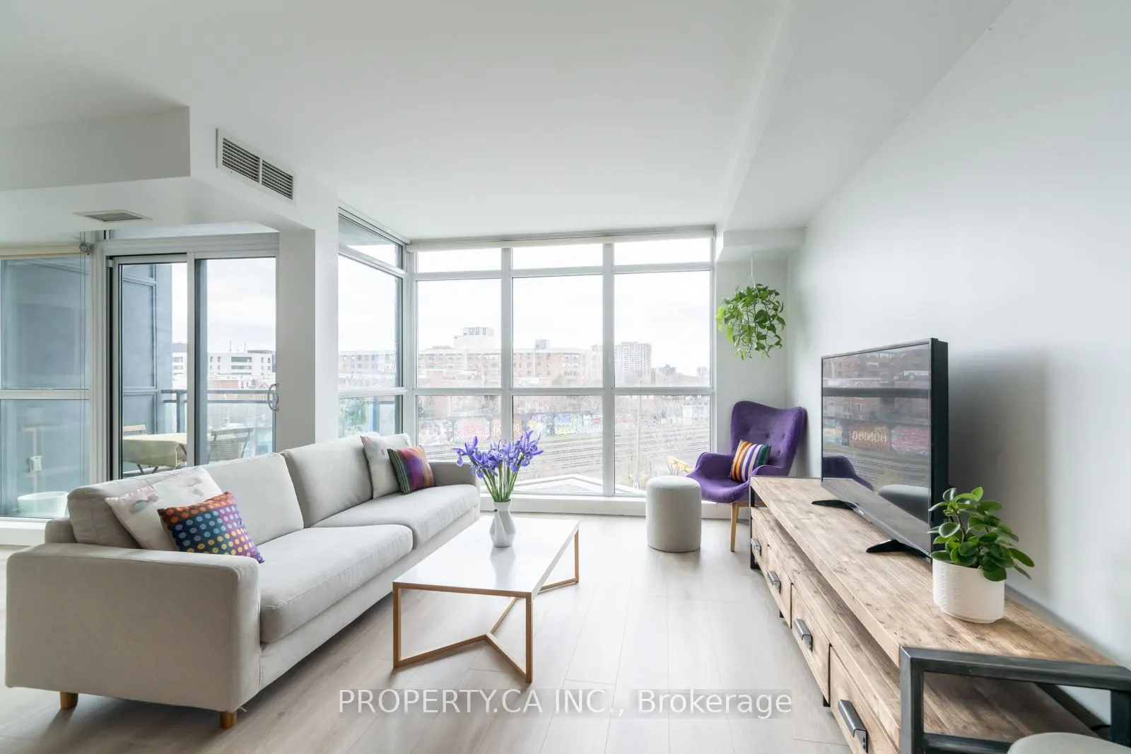 1171 Queen Street W, #512