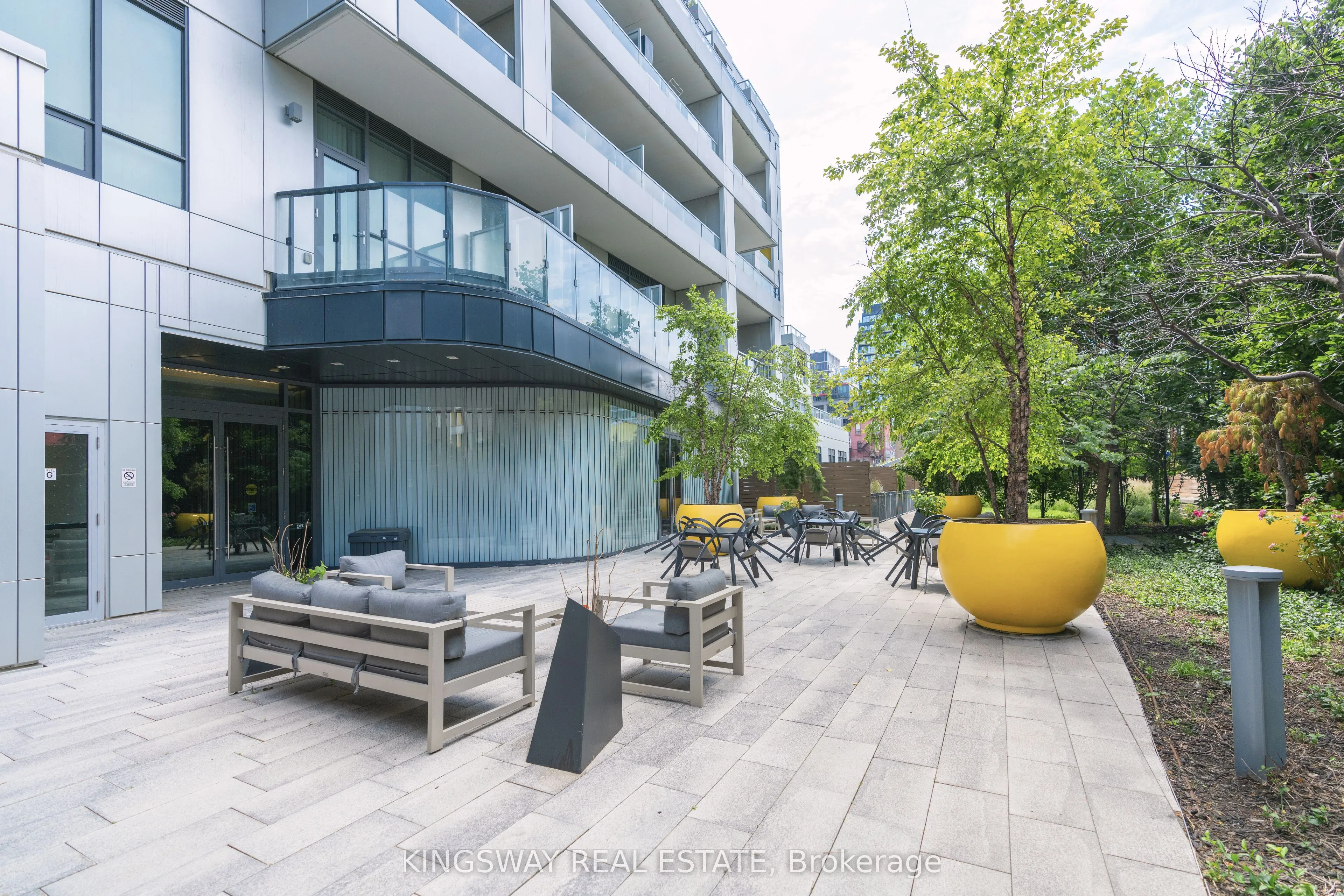 38 Cameron Street, #601