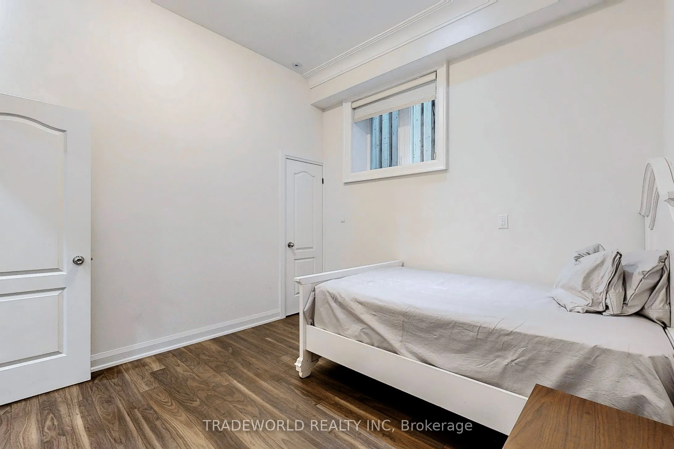122 Parkview Avenue