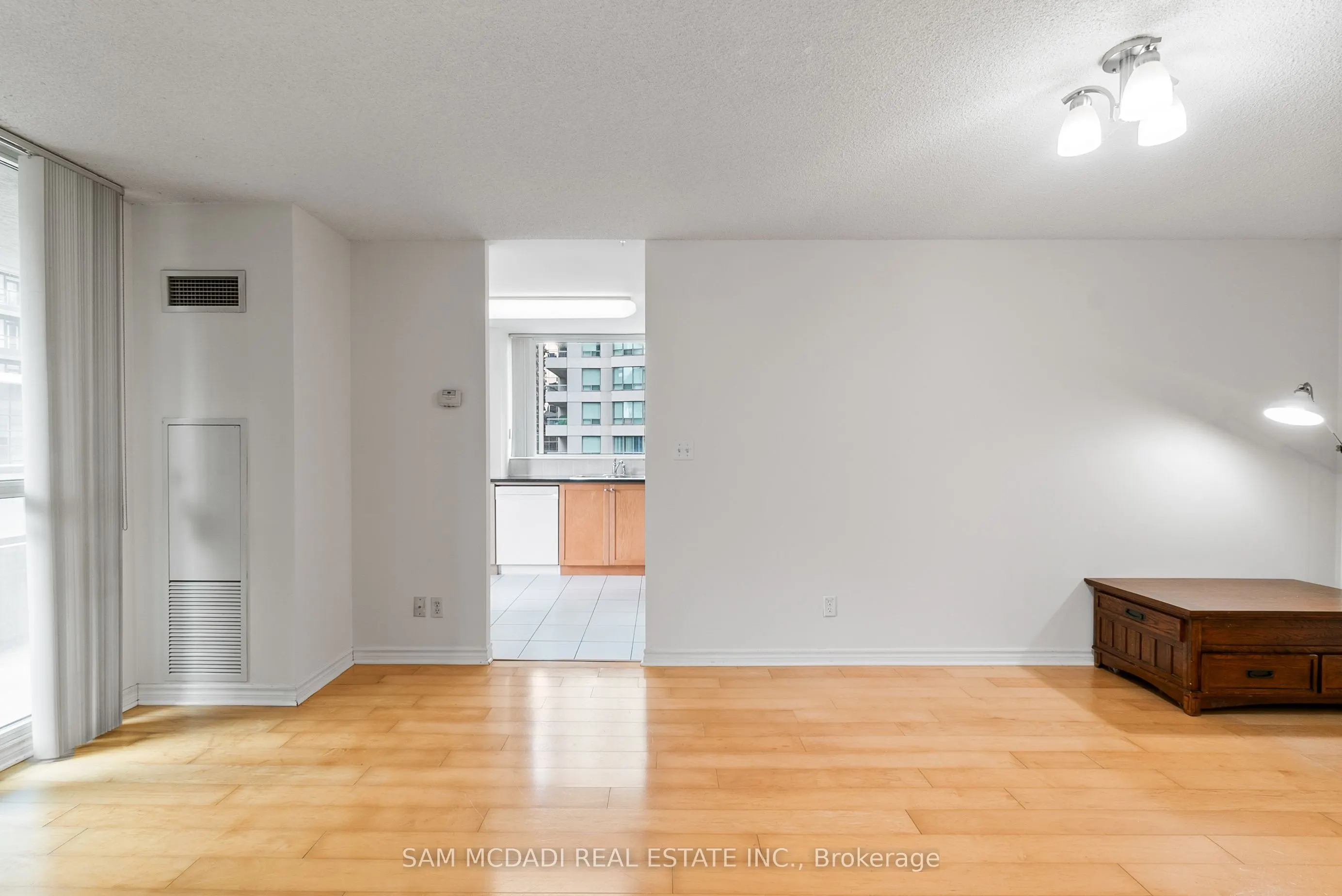 18 Spring Garden Avenue, #802