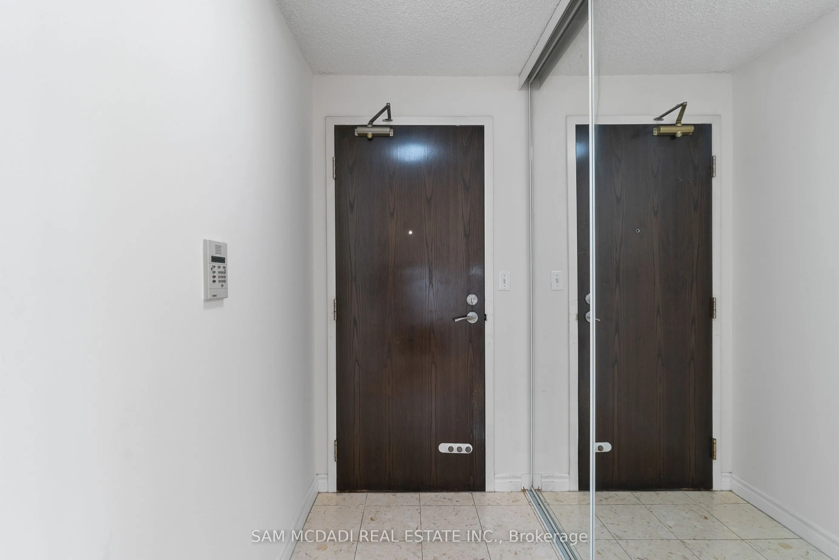 18 Spring Garden Avenue, #802