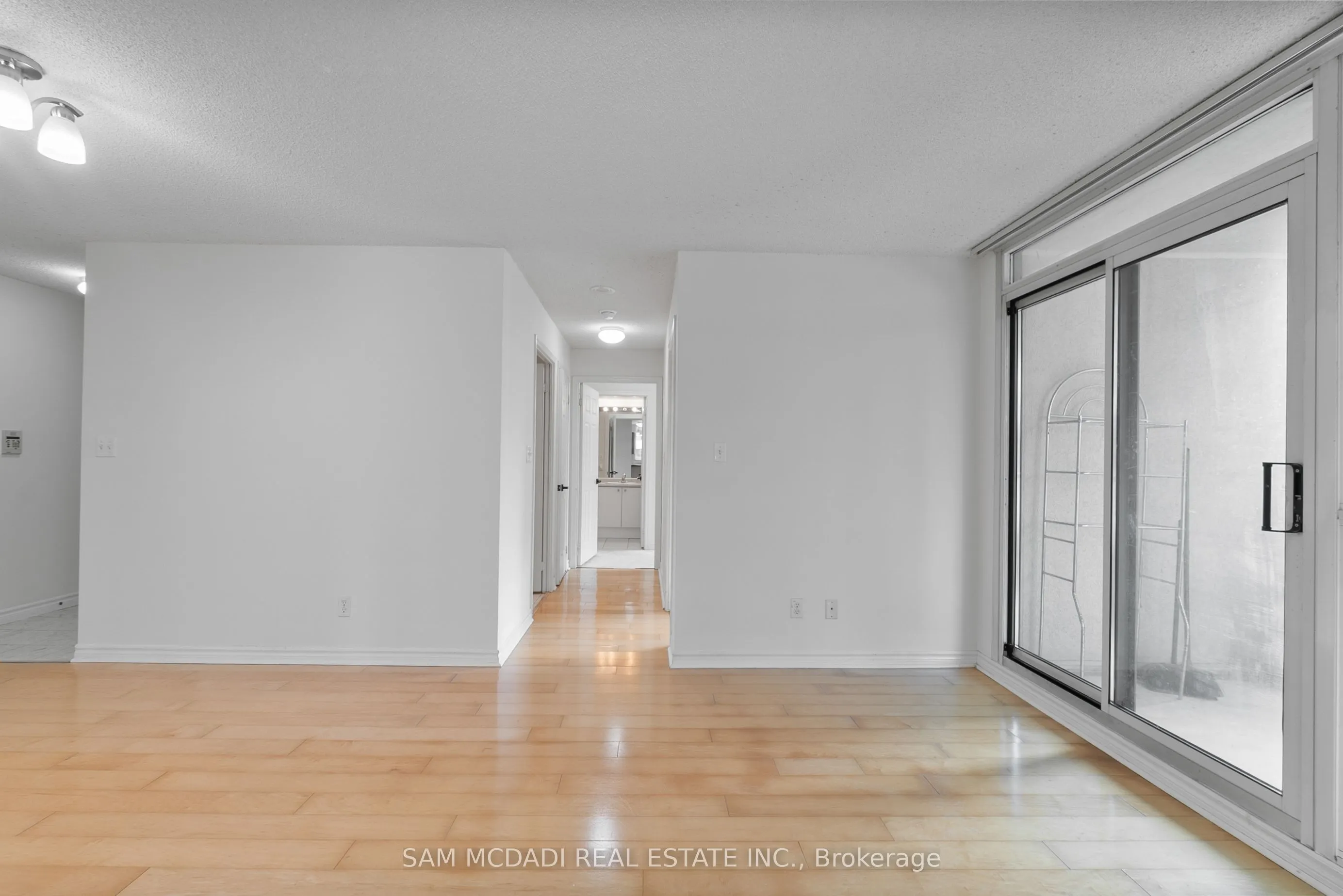18 Spring Garden Avenue, #802