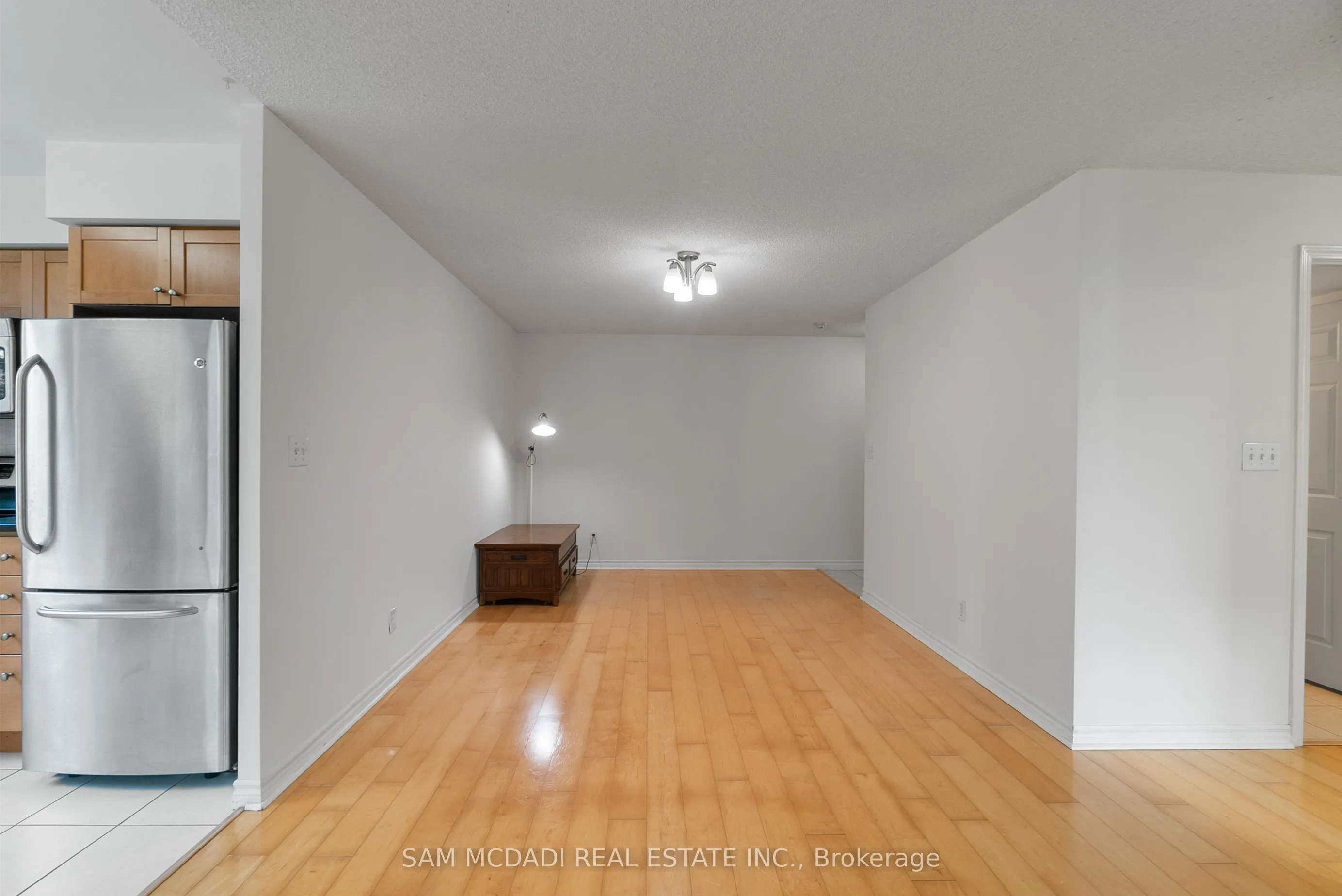 18 Spring Garden Avenue, #802