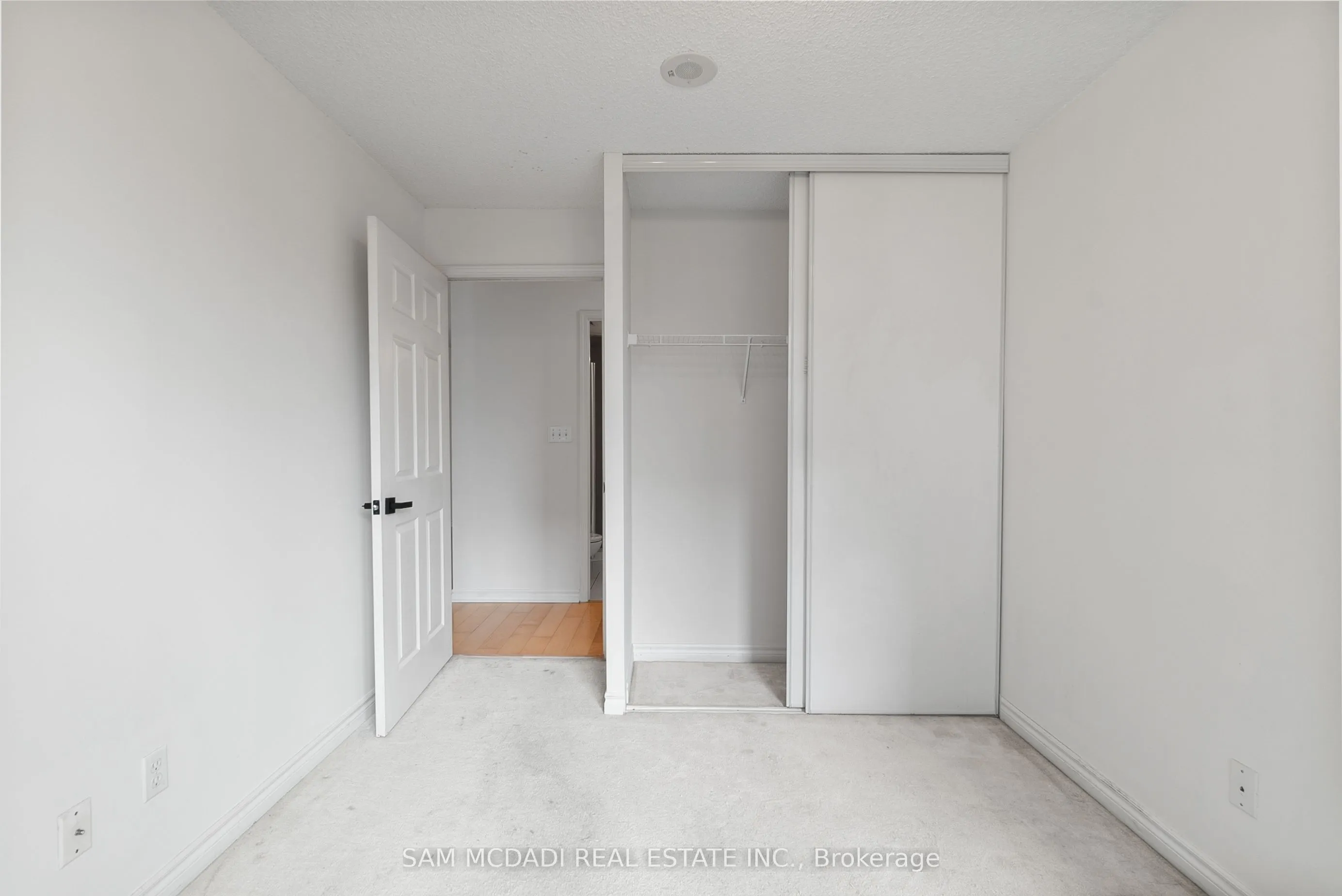 18 Spring Garden Avenue, #802