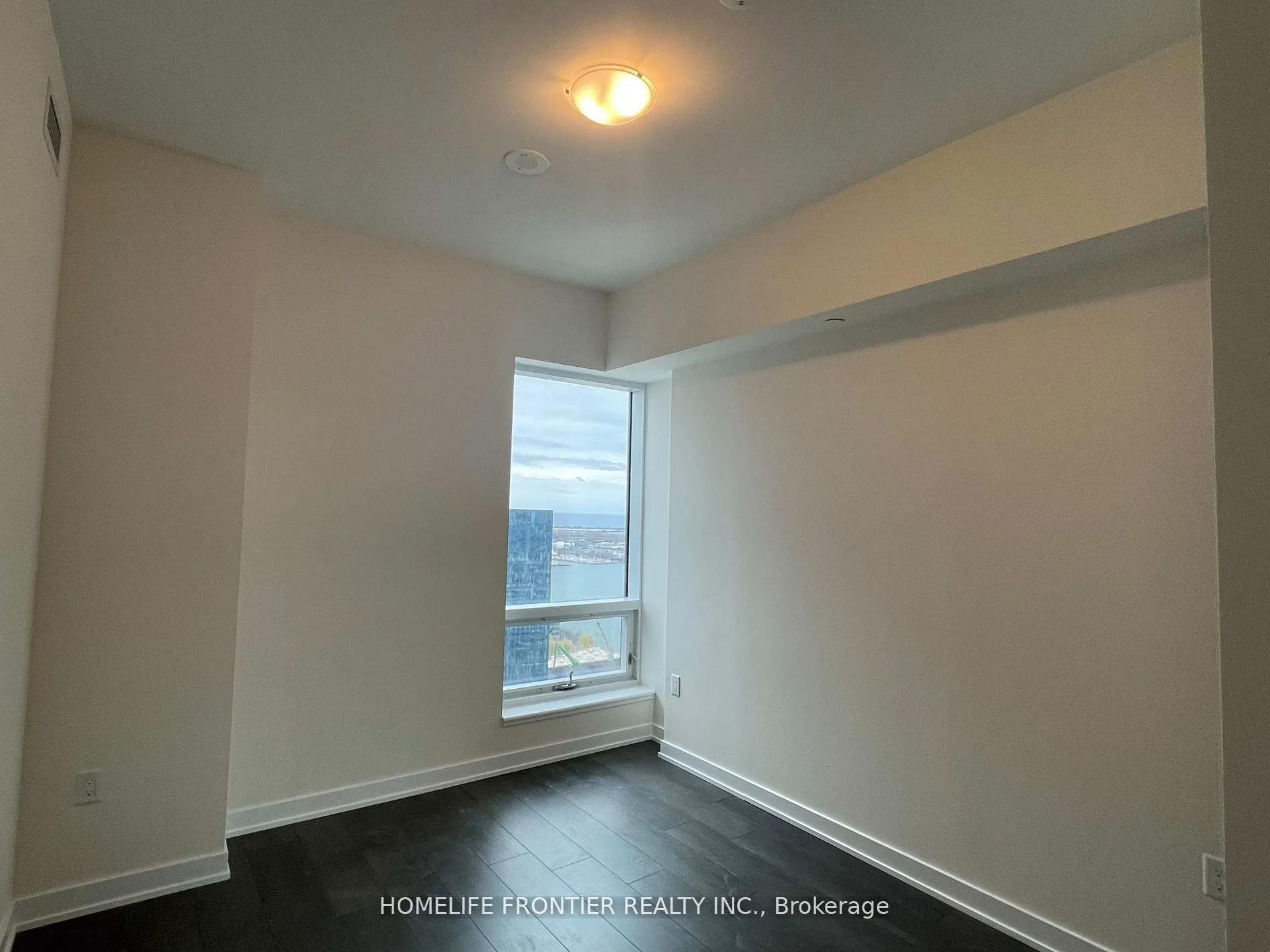 28 Freeland Street, #3708