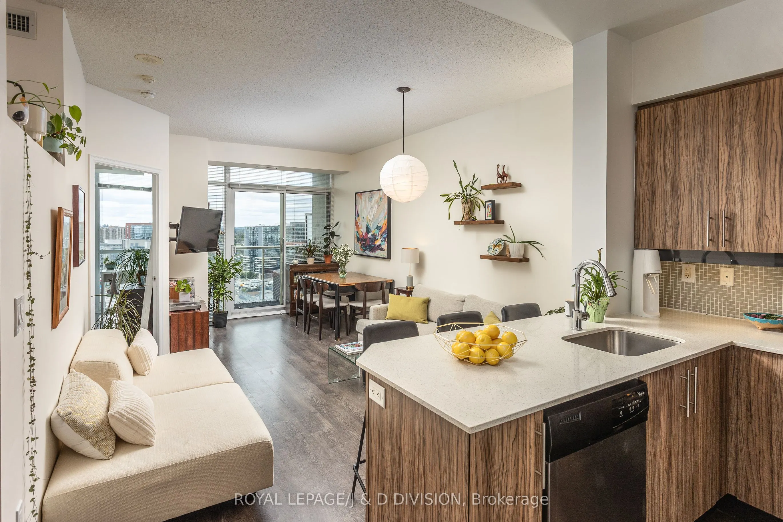 125 Western Battery Road, #2313