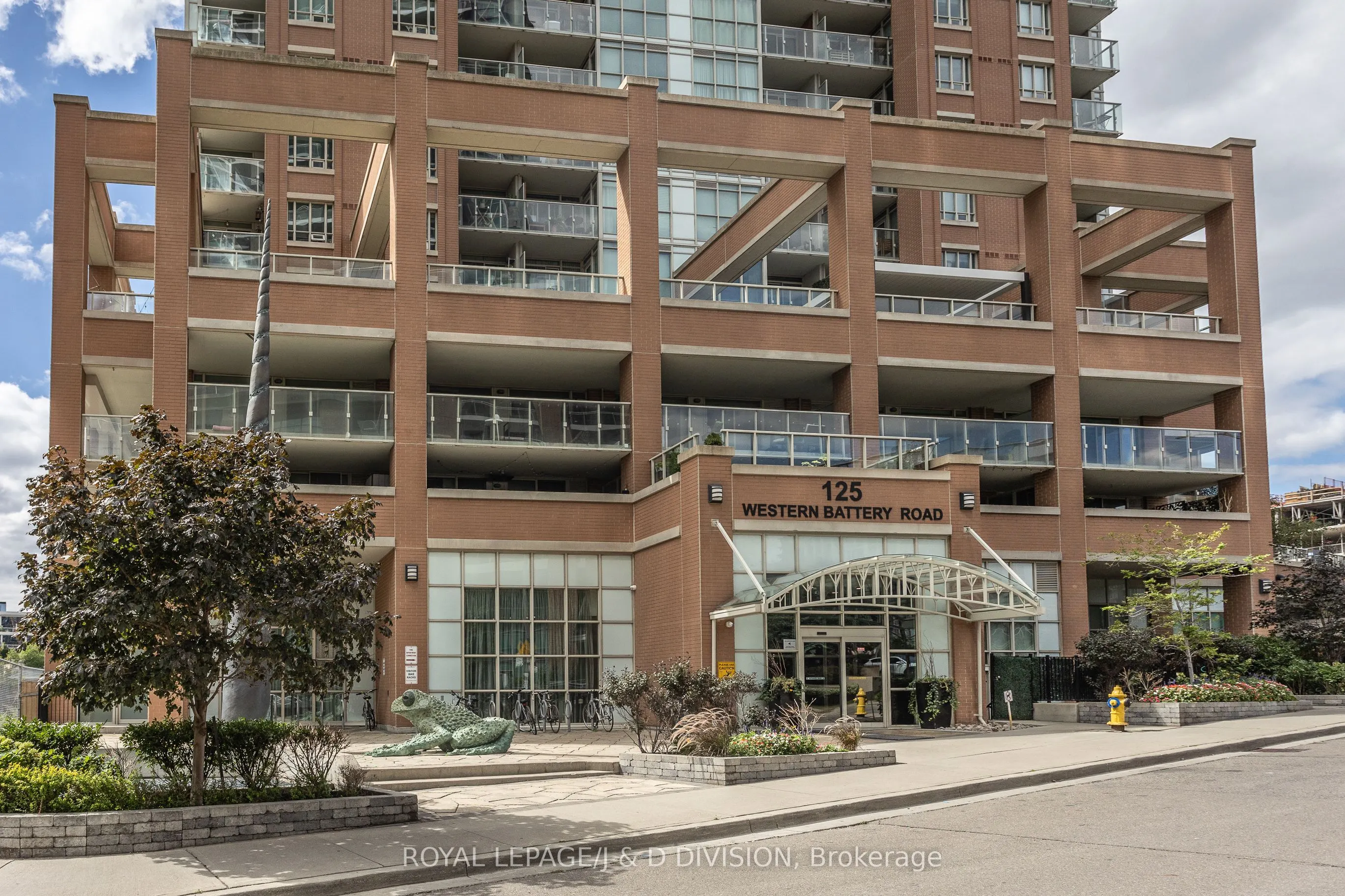 125 Western Battery Road, #2313