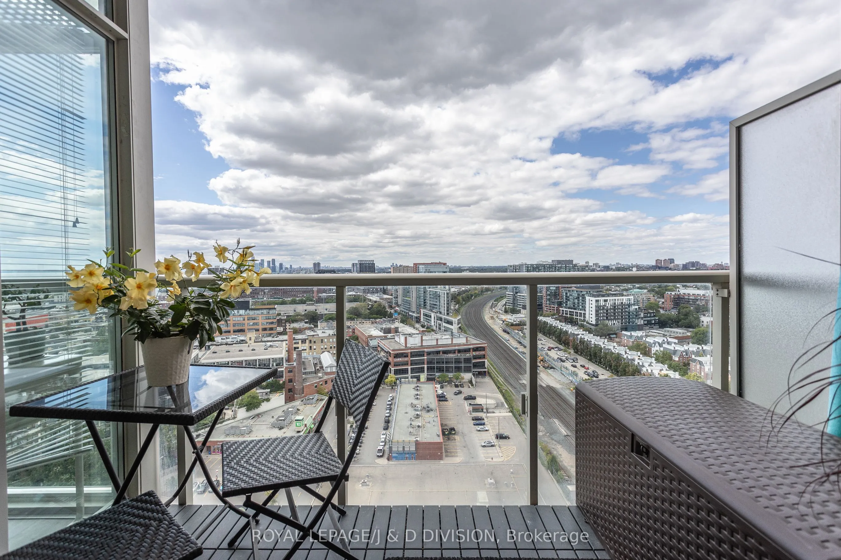 125 Western Battery Road, #2313