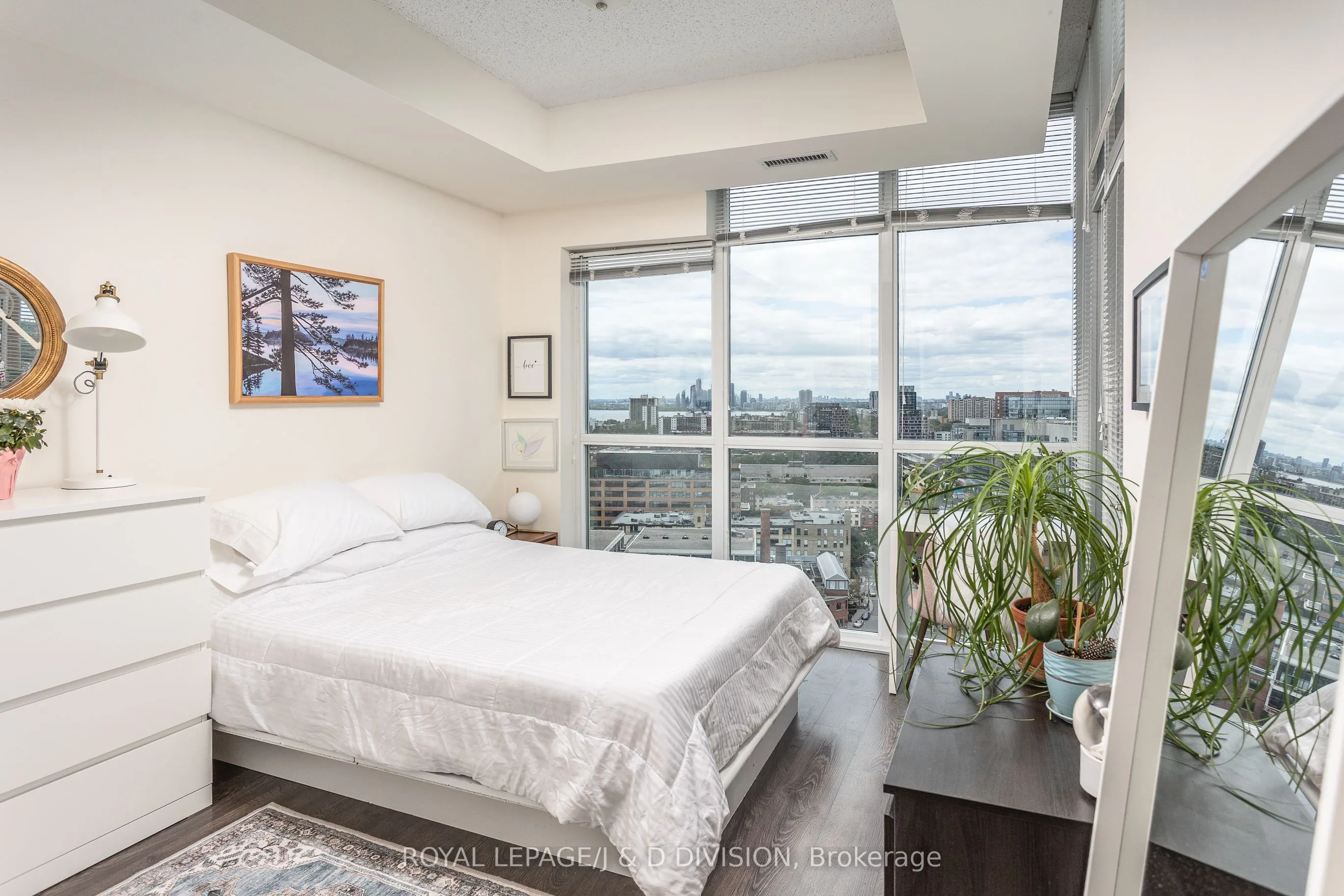 125 Western Battery Road, #2313
