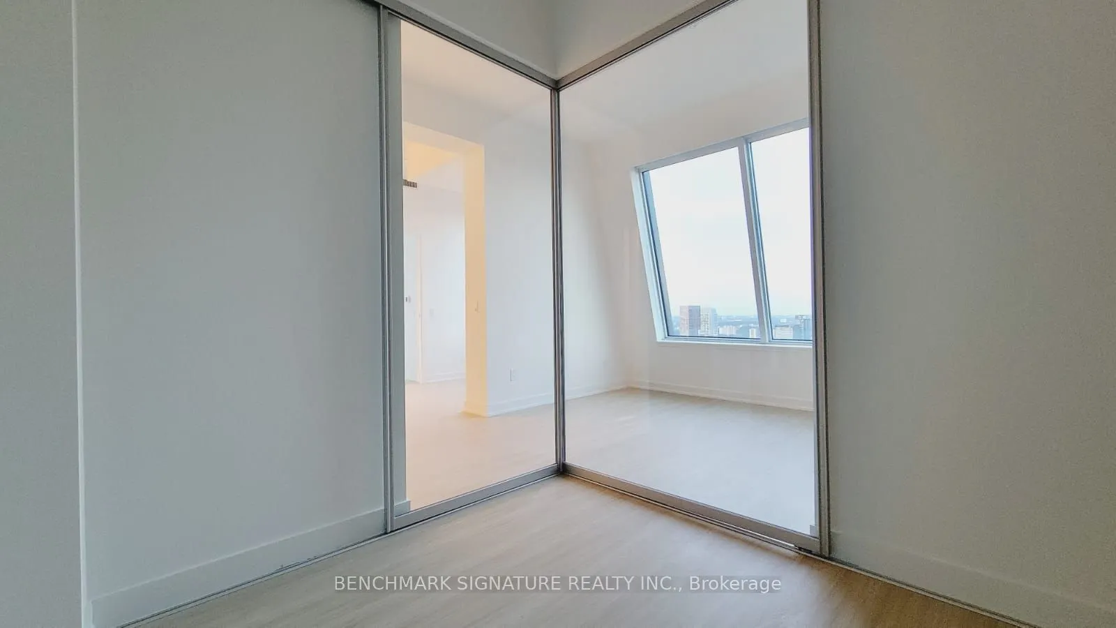 8 Wellesley Street W, #6007